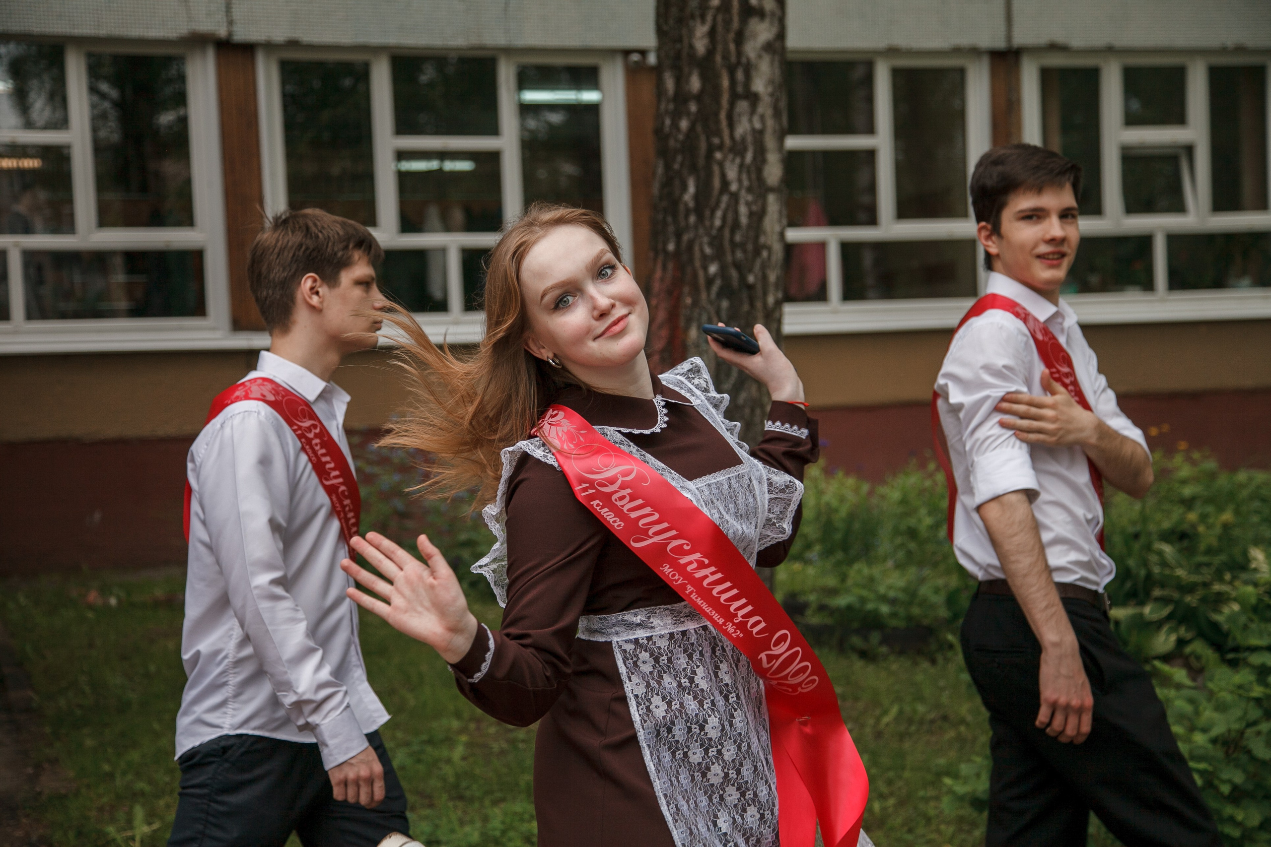 Последний звонок. Ирина Коновалова школьный фотограф. Выпускные альбомы Ярославль