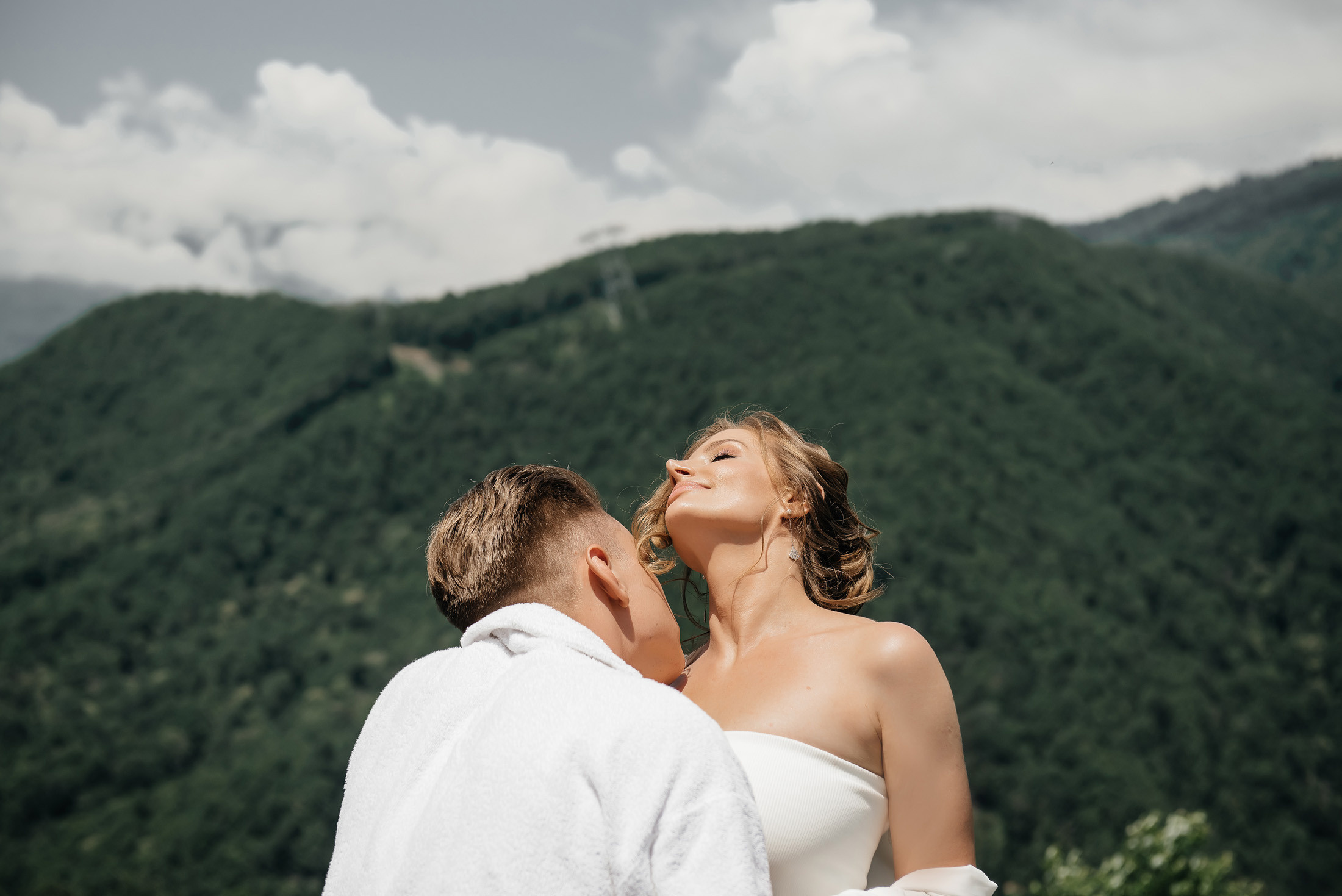Свадьба в горах в Sky park отель. Фотограф Сочи Евгений Соколов