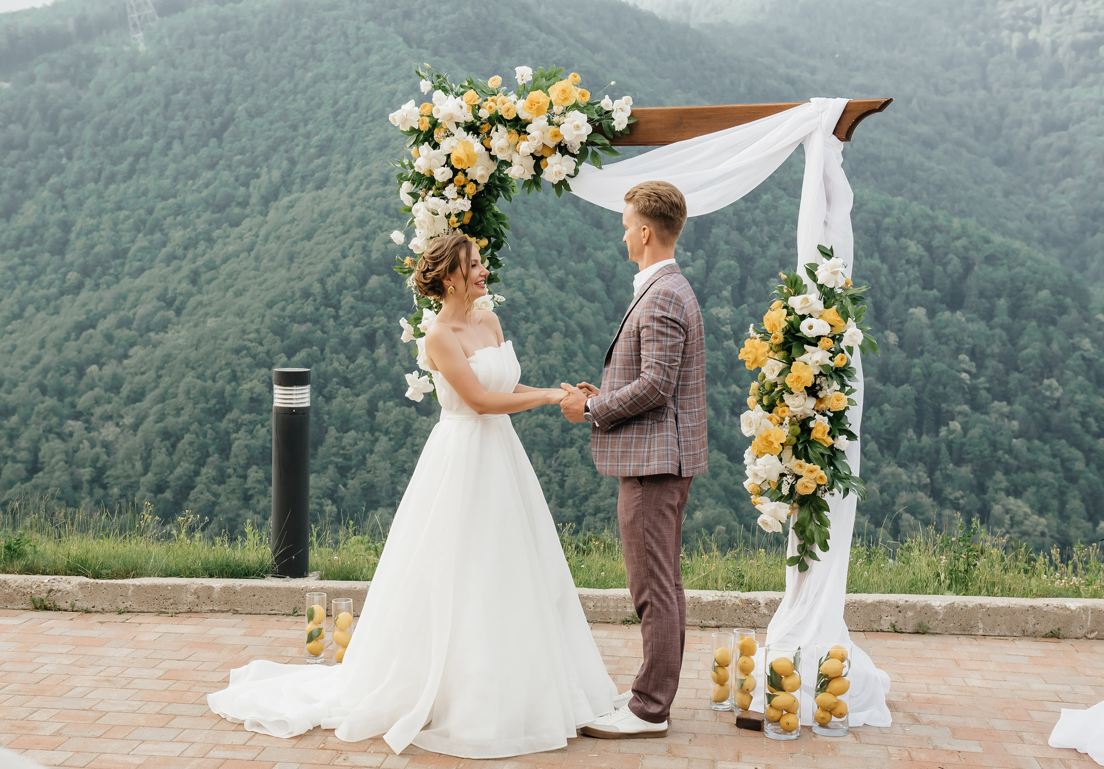 Свадьба в горах в Sky park отель. Фотограф Сочи Евгений Соколов