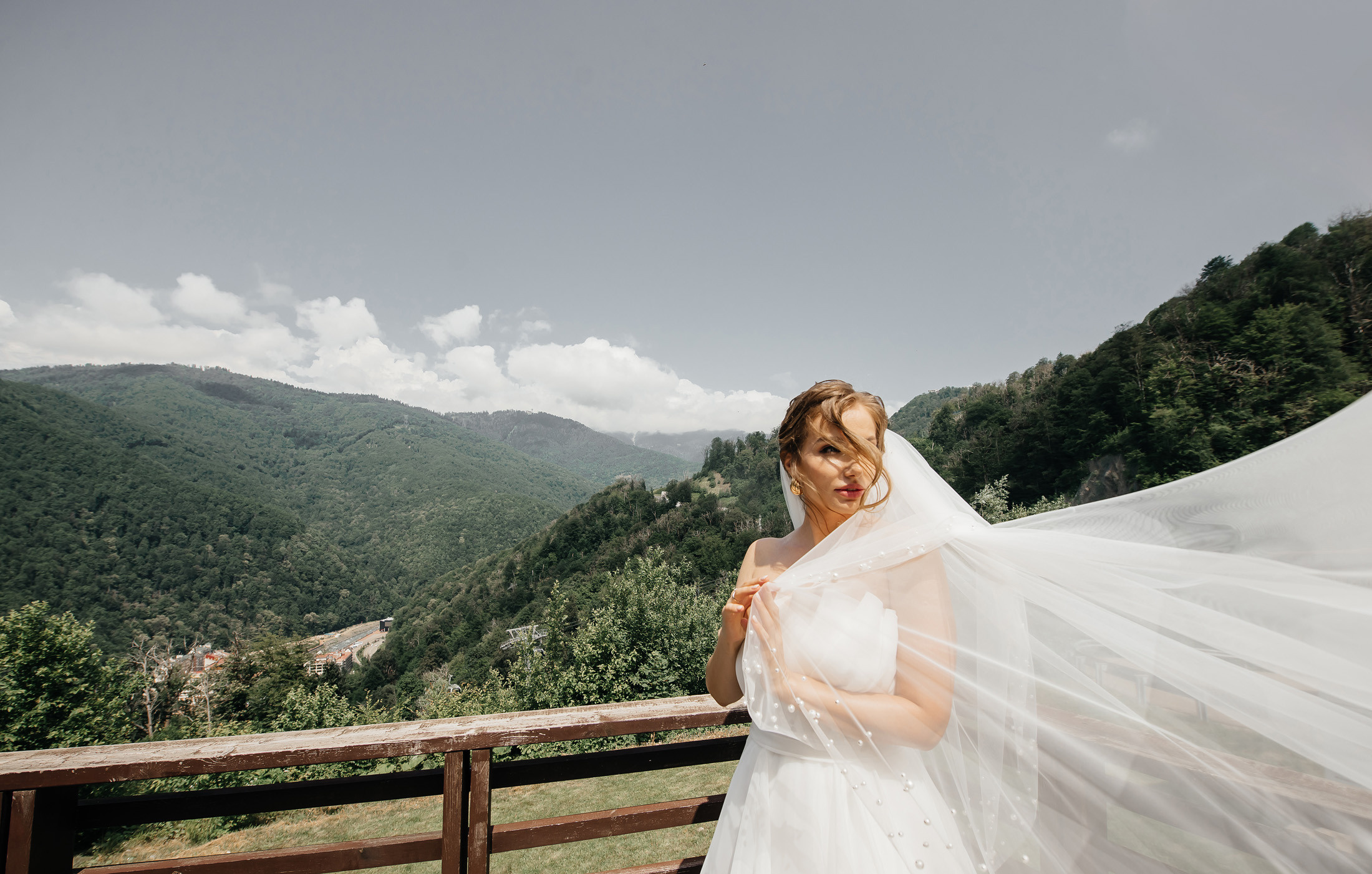 Свадьба в горах в Sky park отель. Фотограф Сочи Евгений Соколов