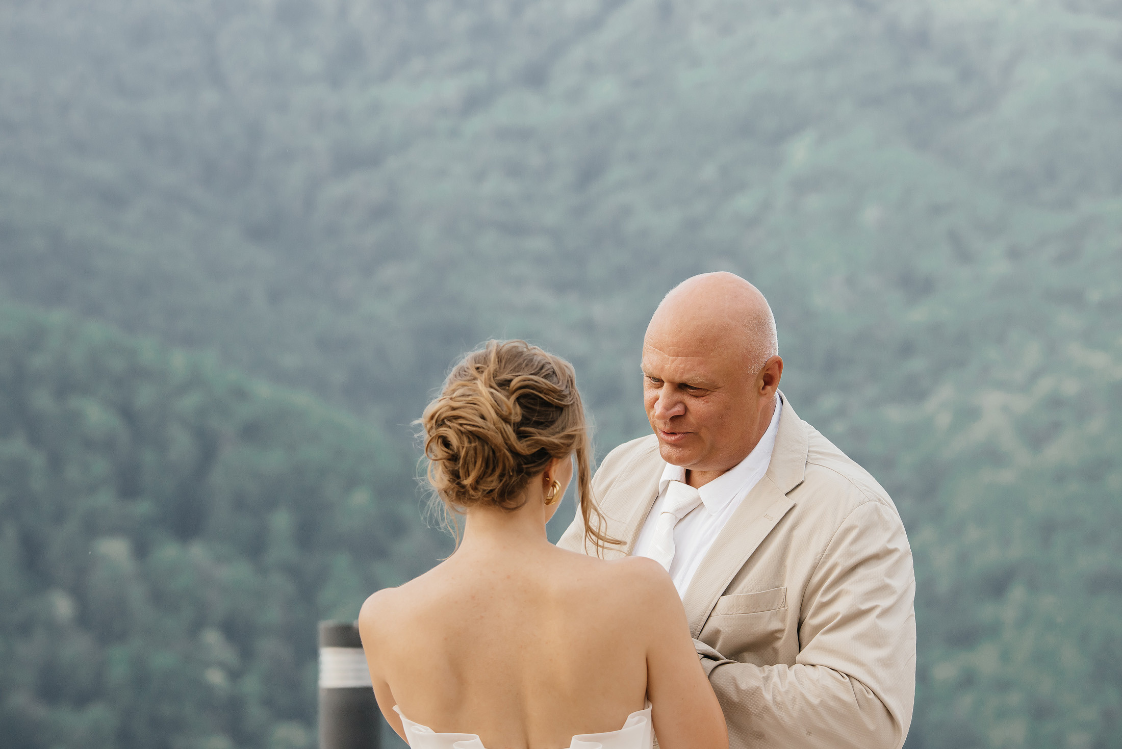 Свадьба в горах в Sky park отель. Фотограф Сочи Евгений Соколов