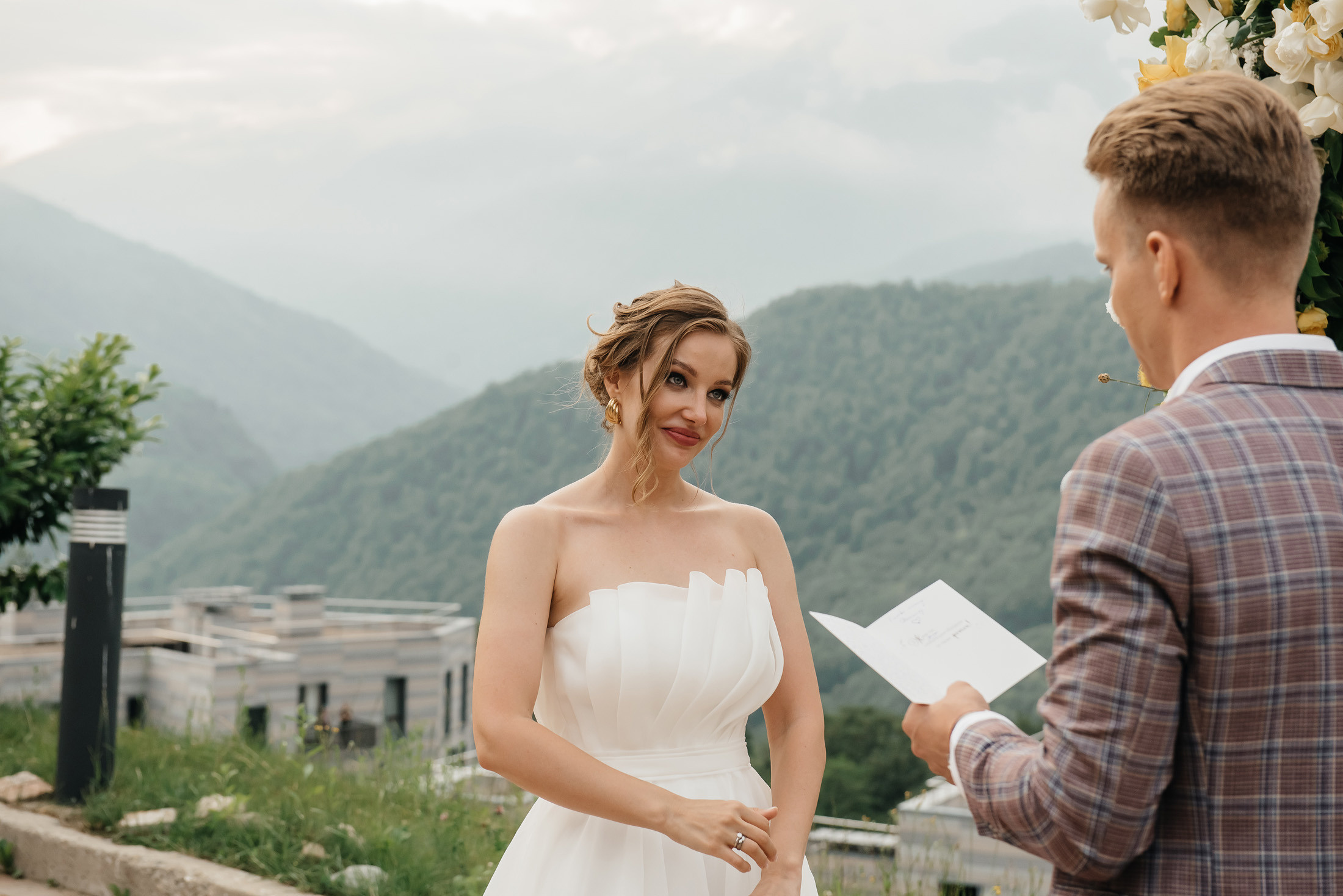 Свадьба в горах в Sky park отель. Фотограф Сочи Евгений Соколов