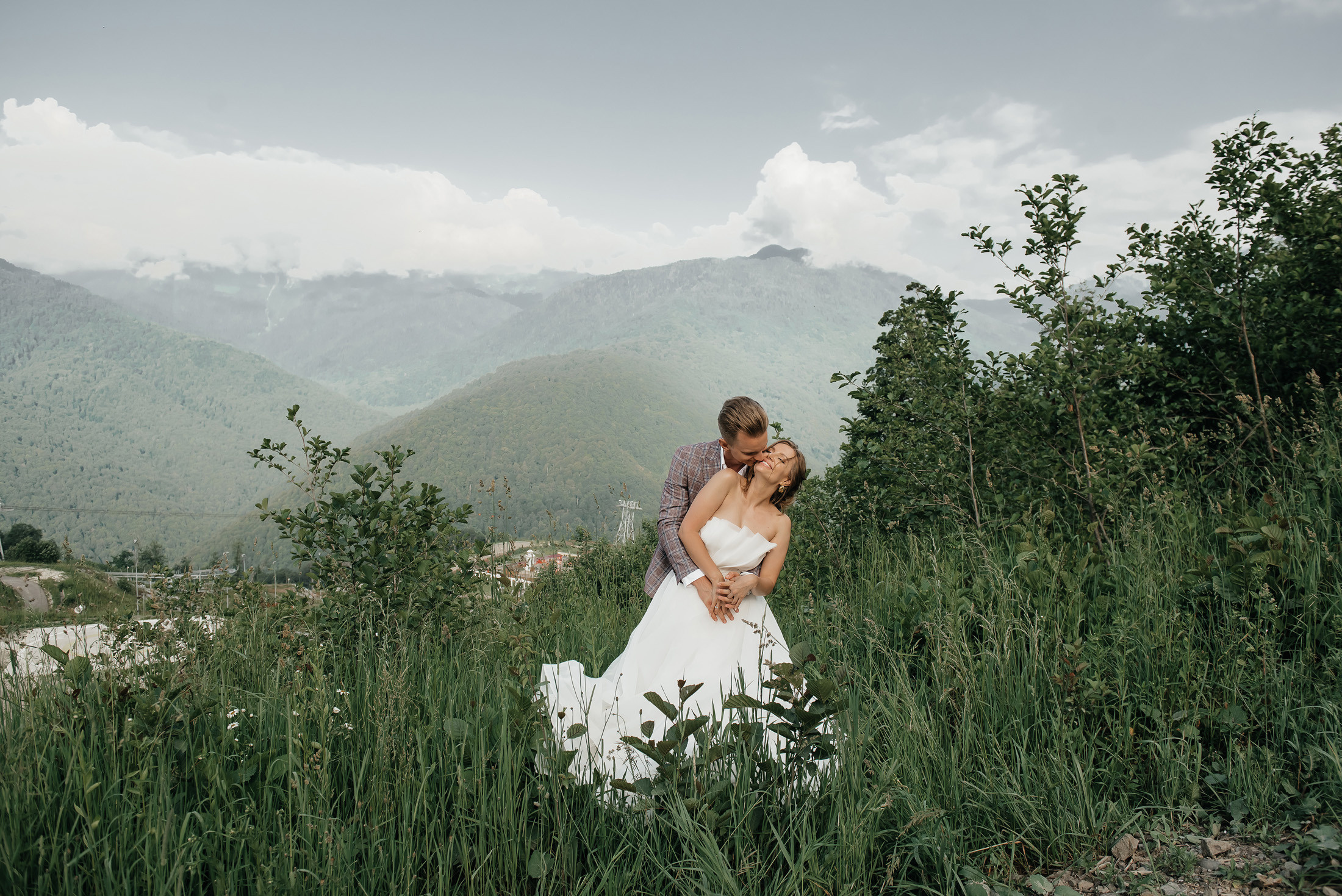 Свадьба в горах в Sky park отель. Фотограф Сочи Евгений Соколов