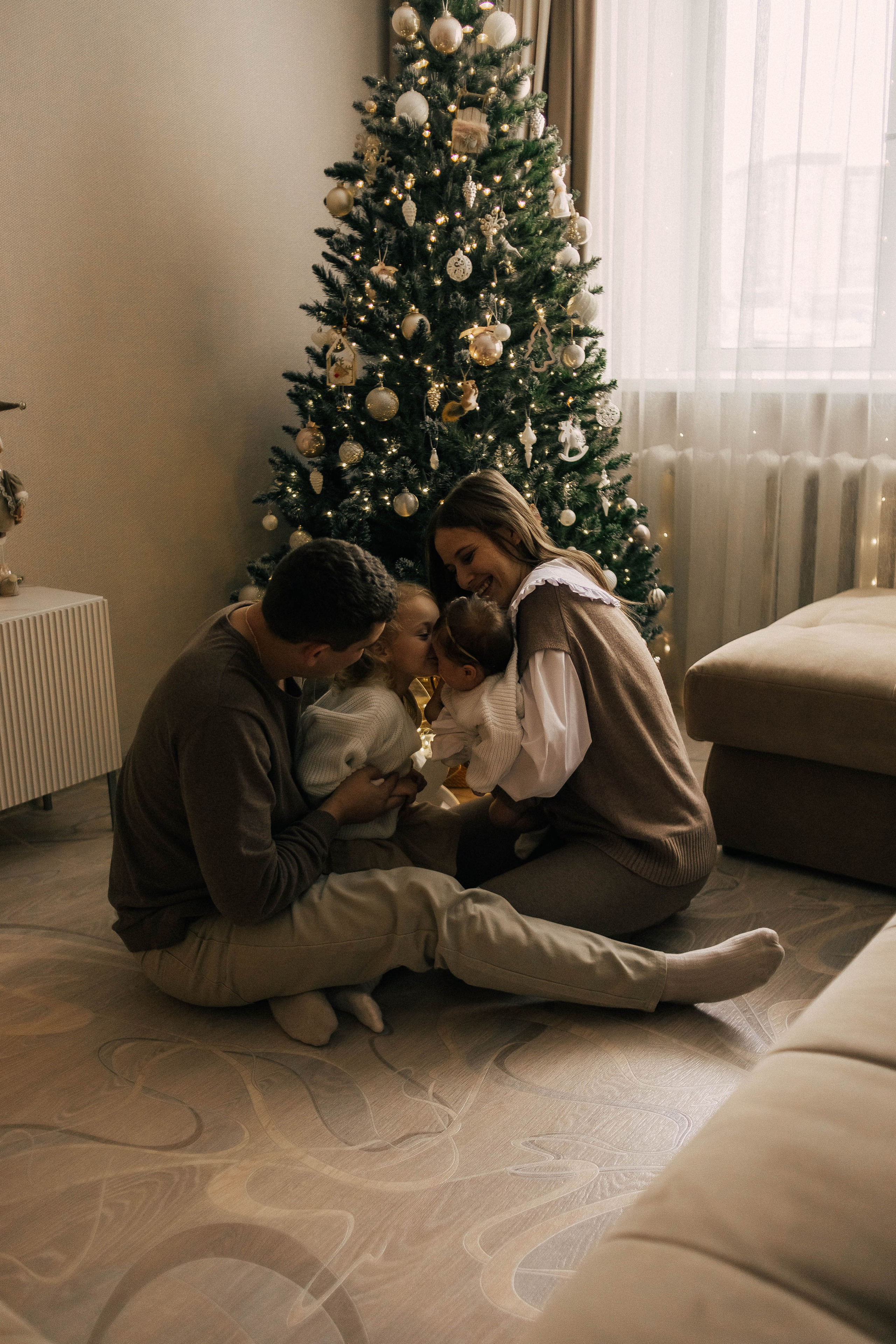 Анастасия, Андрей, Ариша и Анюта. Главная