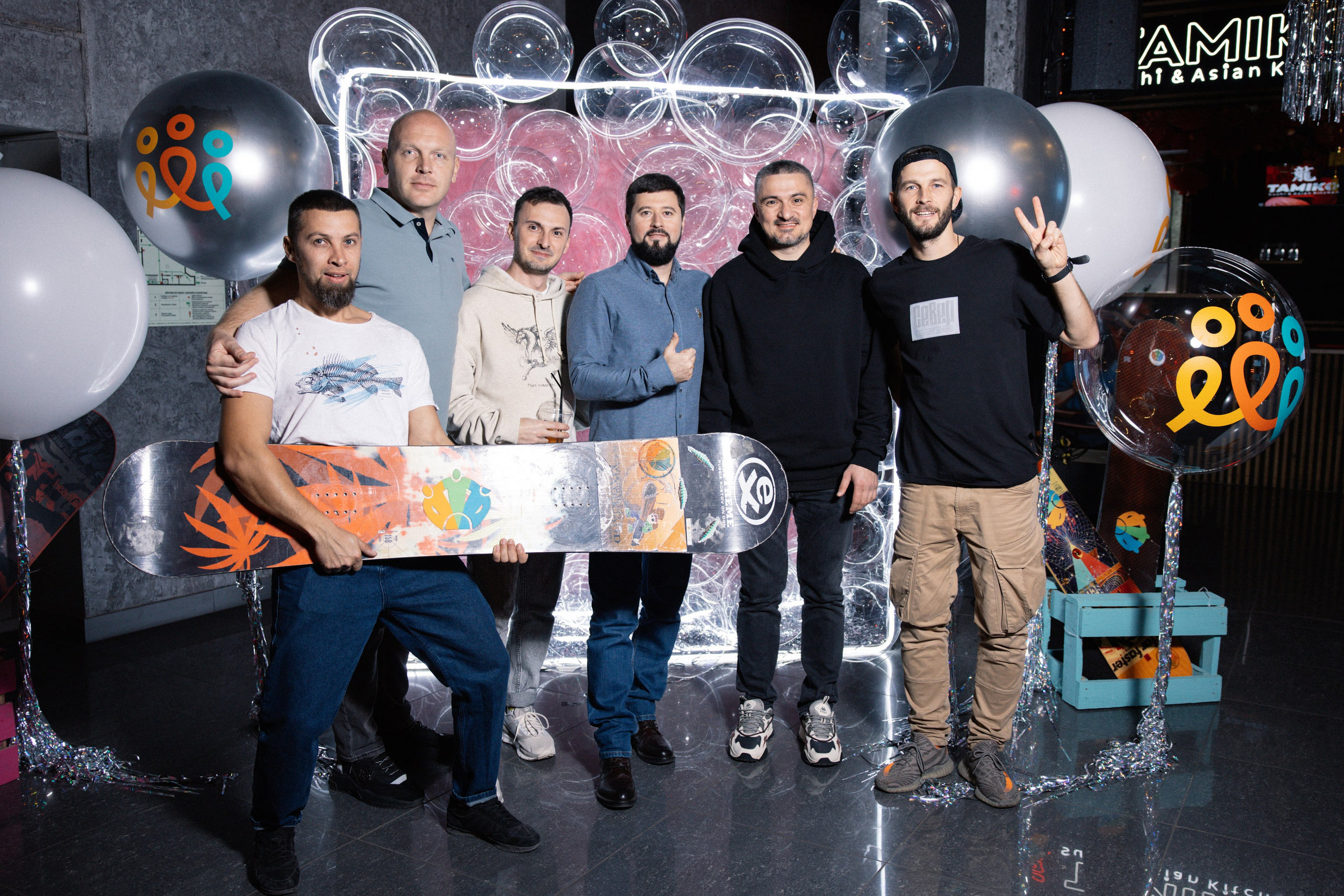 Соседи, Тусец. Фотограф Эдуарда Титанян