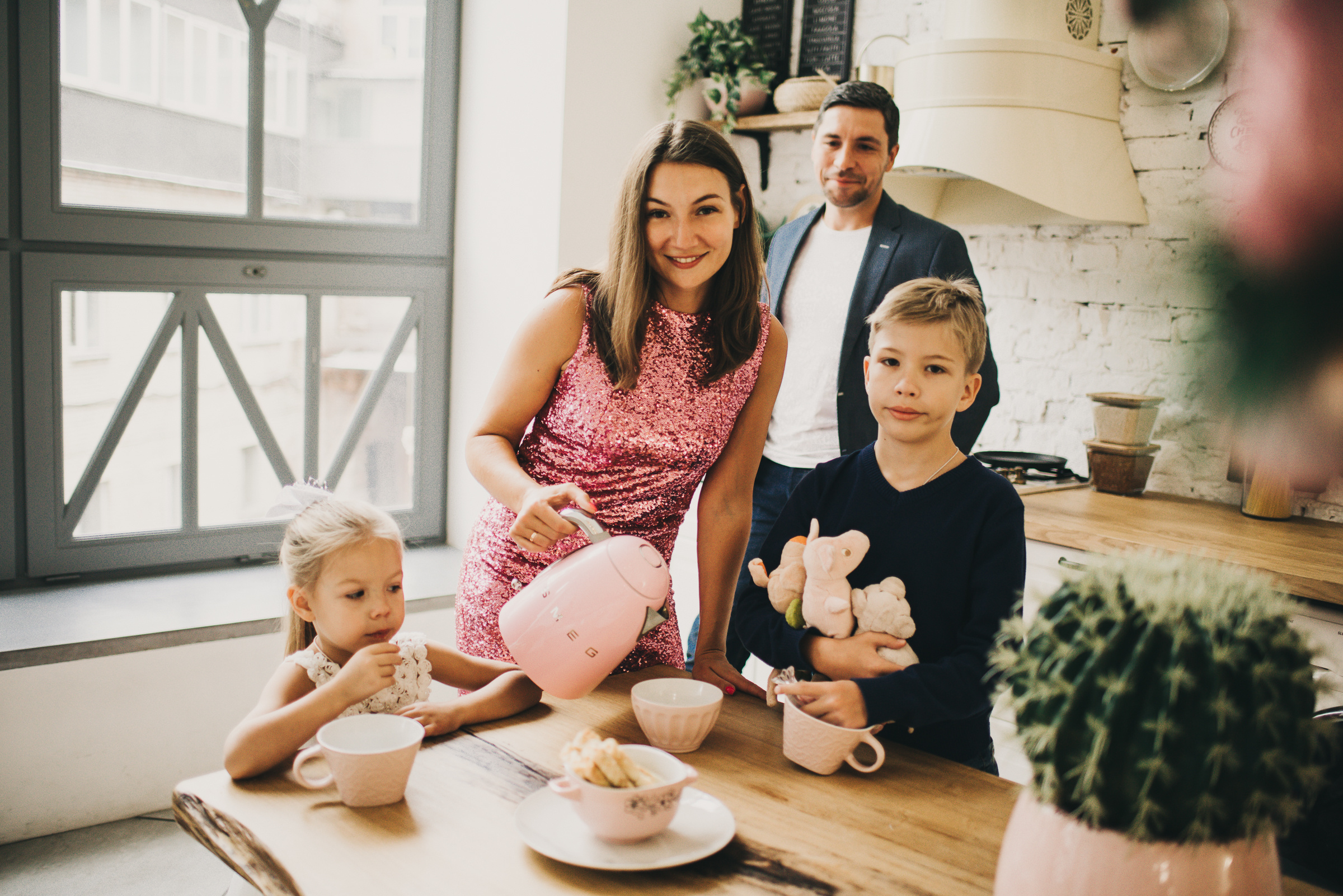 Новогоднее чаепитие. Фотограф в Москве новорожденные свадьбы семьи Дарья Ларионова