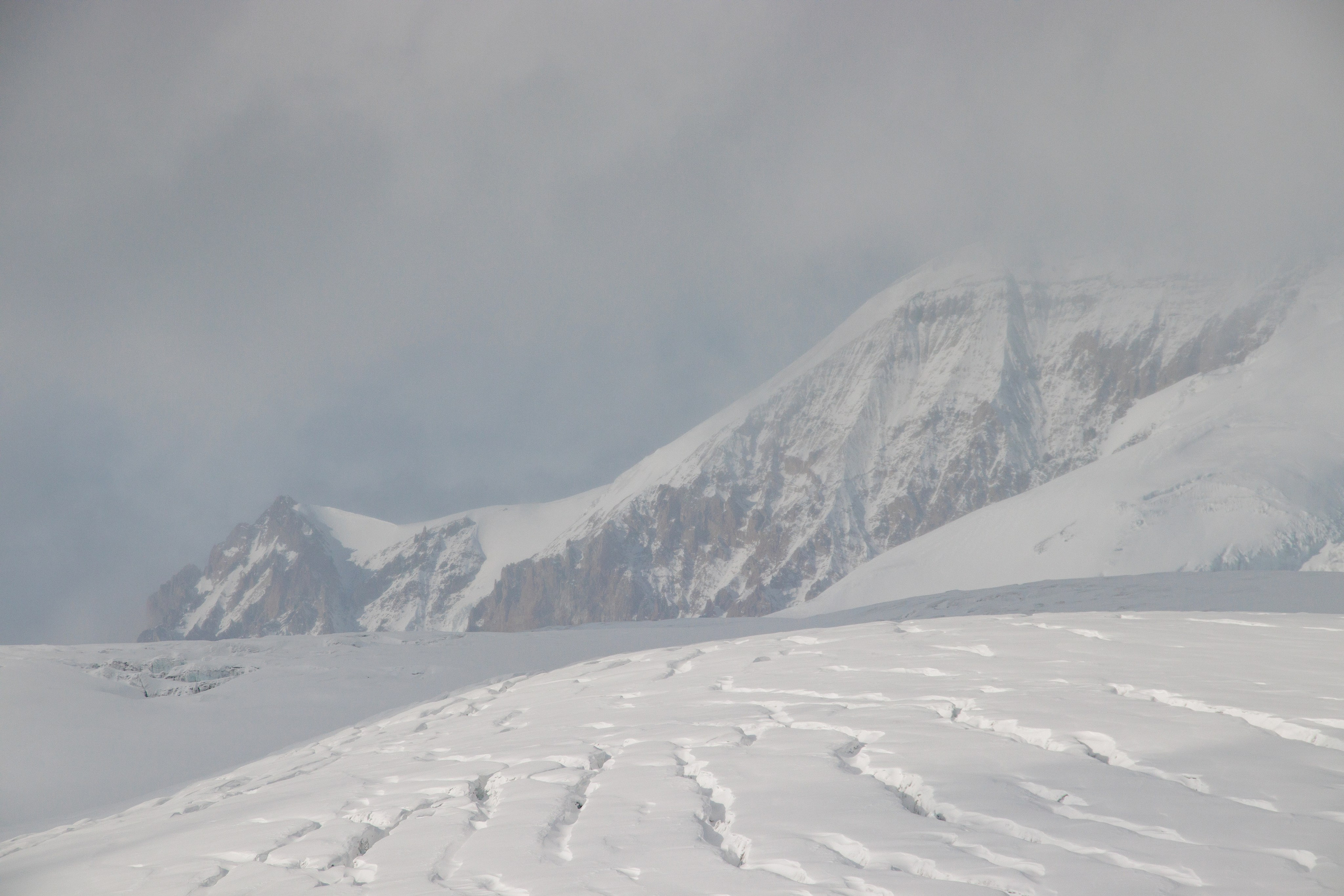 Эльбрус / зима. Фотограф на трекинг и восхождение Эльбрус, Приэльбрусье. Елизавета Бобок