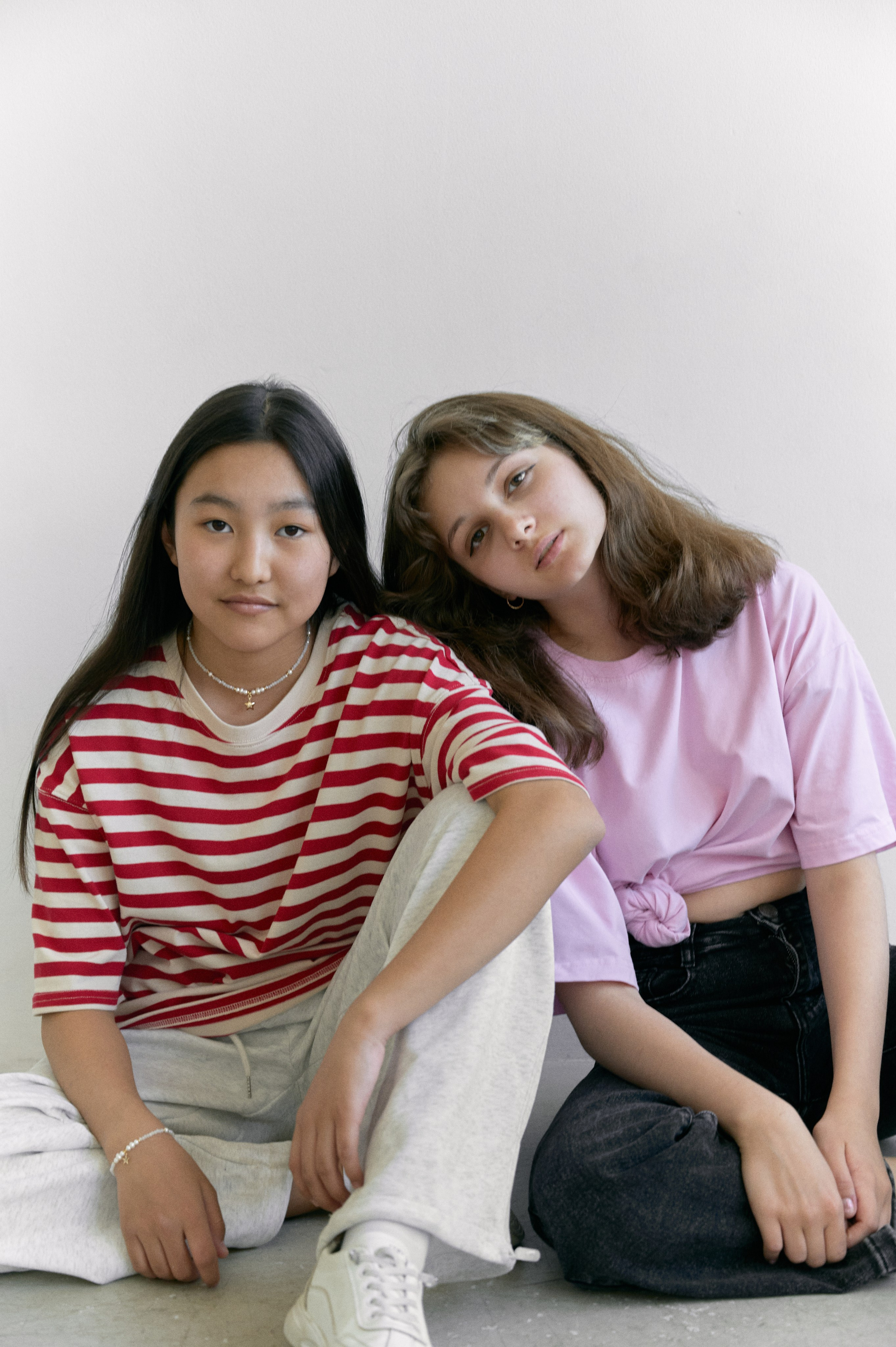 Примеры фото для выпускных альбомов в Новосибирске в 2026 году. Выпускные альбомы под ключ в Новосибирске