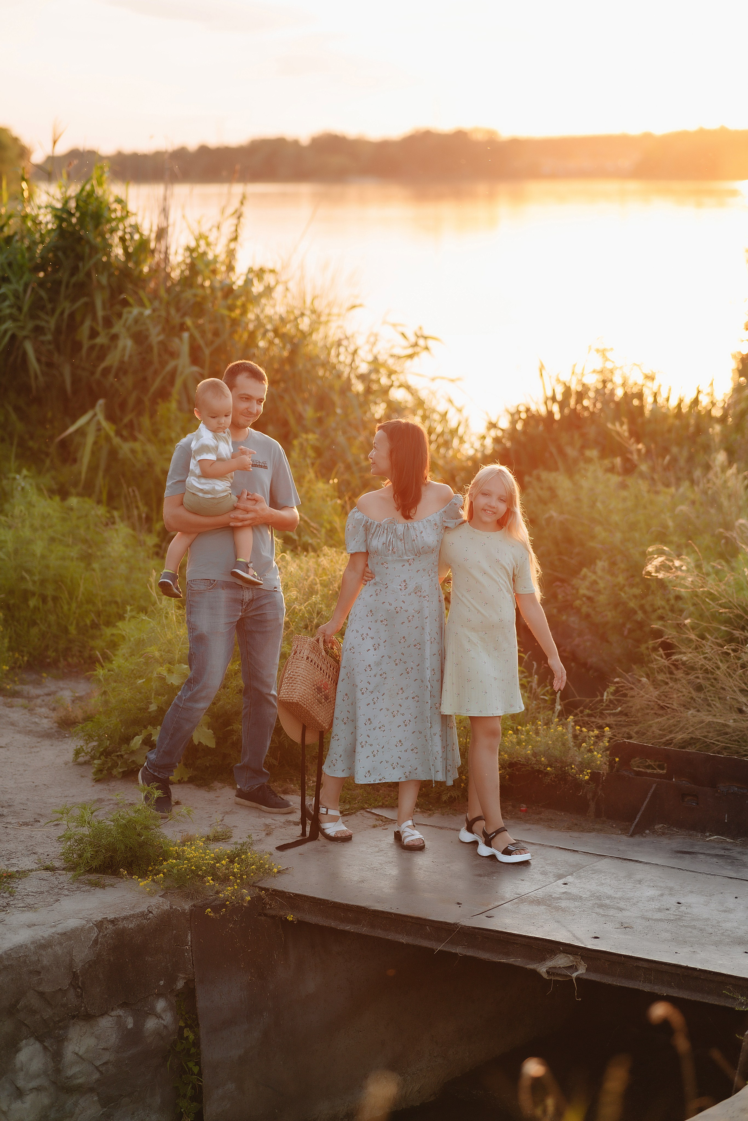 Семейная съемка на закате. Фотограф Карина Шмулёва. Воронеж и область