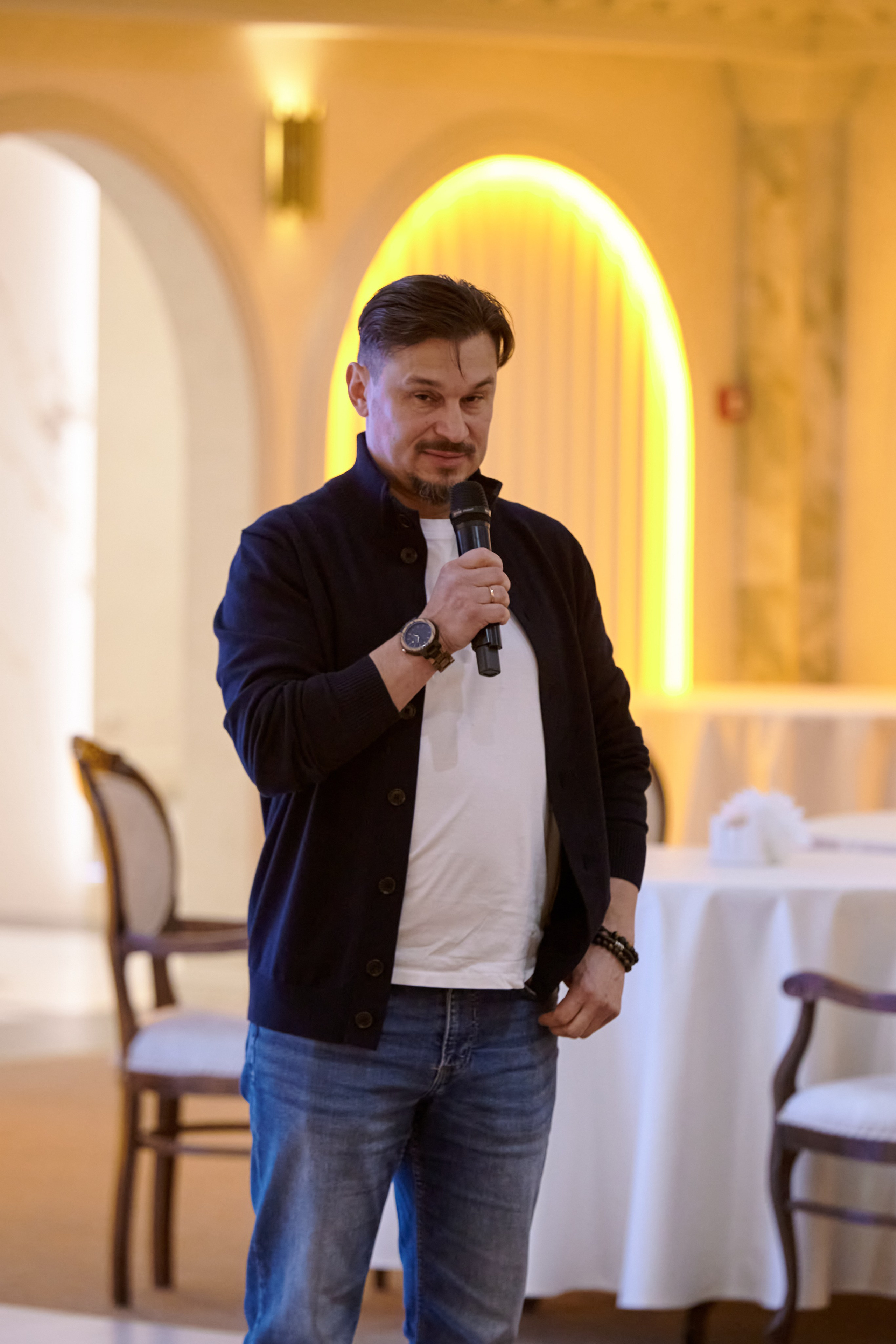 Корпоративная съемка праздников, семинаров и других мероприятий в Сургуте. Студия по производству фото- и видео-контента «АППЕРТУРА»