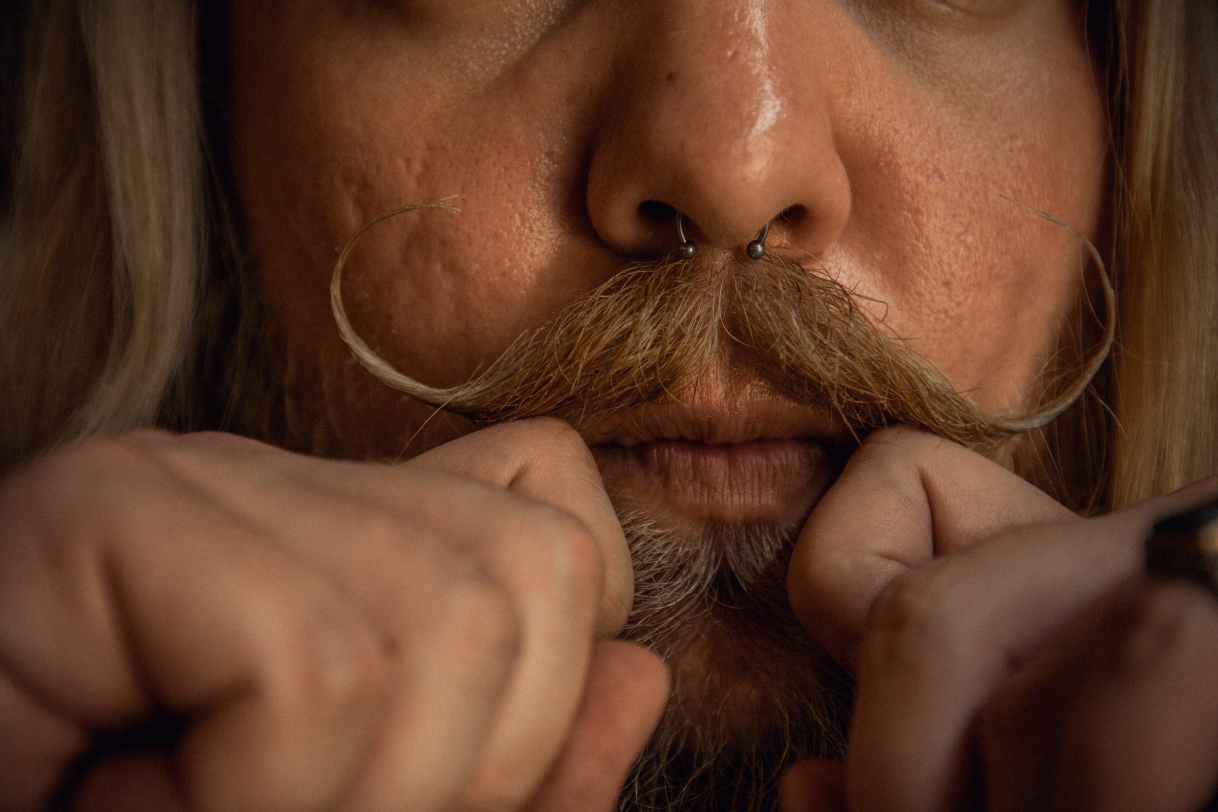 Иван. Фотосессия в баре. Фотограф Батуми | Lera Rawlick