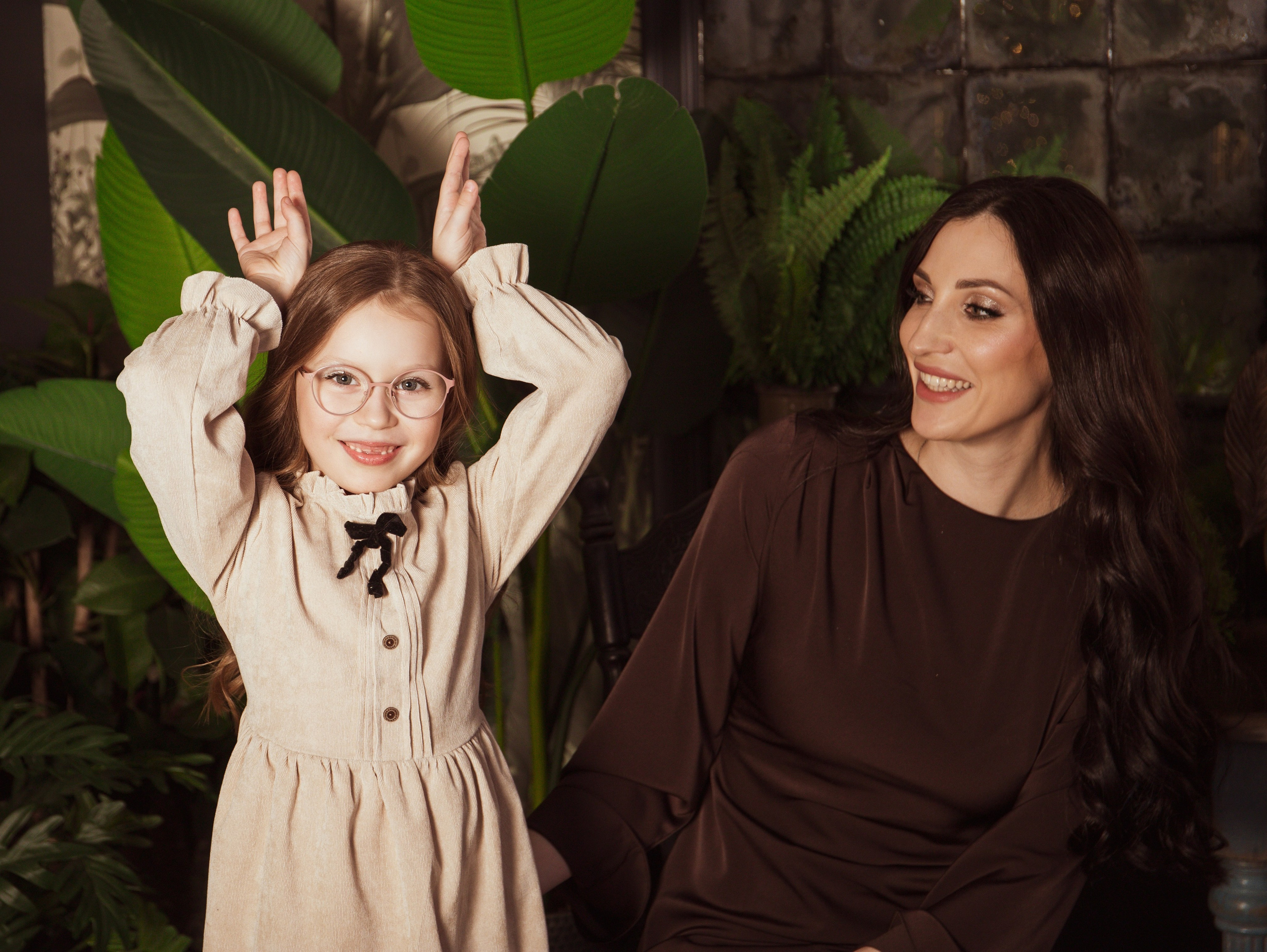 Мама с дочкой, новогодняя сьемка. Свадебный и семейный фотограф в Москве Мила Широких