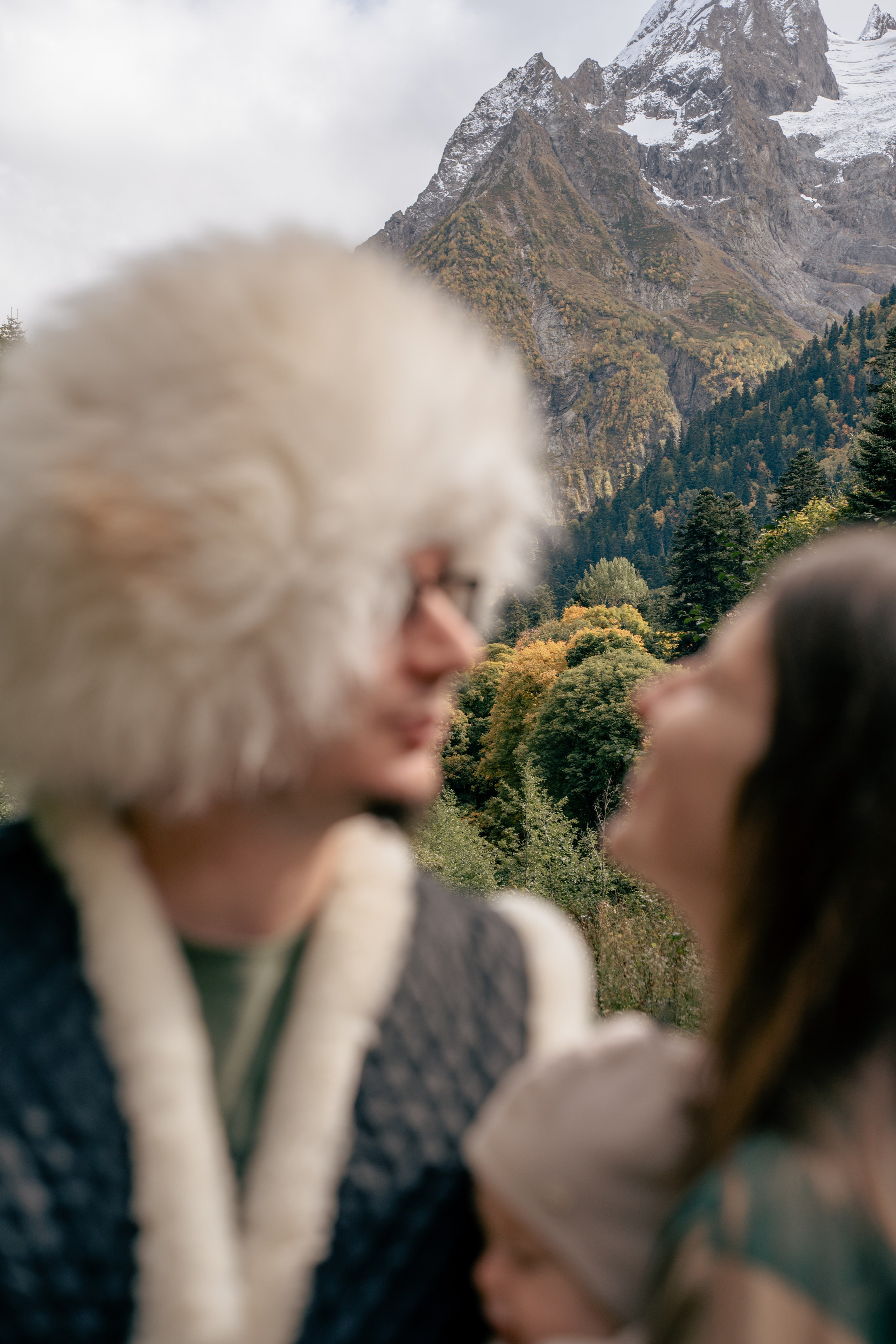 Семейная фотосессия в Домбае. Фотограф КМВ|ГОРЫ Пятигорск Железноводск Ессентуки Кисловодск Домбай Архыз Эльбрус