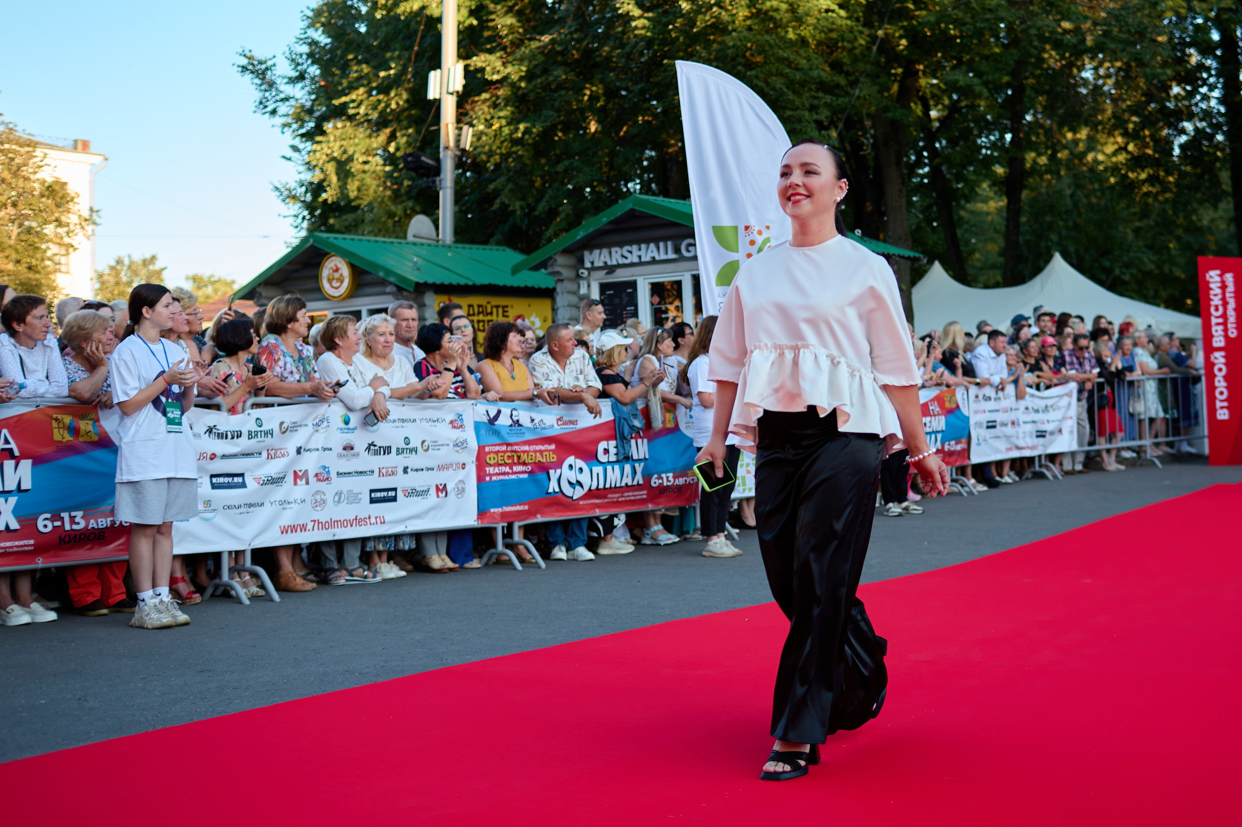 Открытие фестиваля «На семи холмах» 2023. Фотограф Илья Прохоров в Кирове