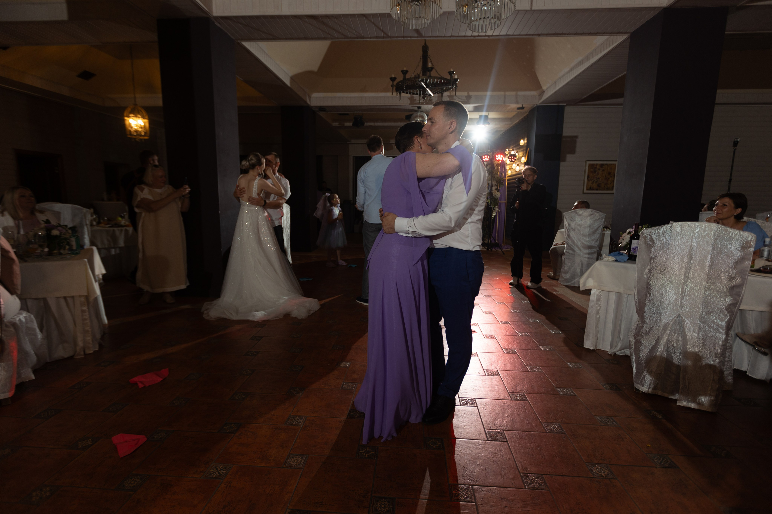 Свадебный репортаж в Крыму | Живые фото | Илья Желдак. Профессиональная фотосъемка в Крыму. Натуральные эмоции и живые кадры. Забронируйте дату прямо сейчас!