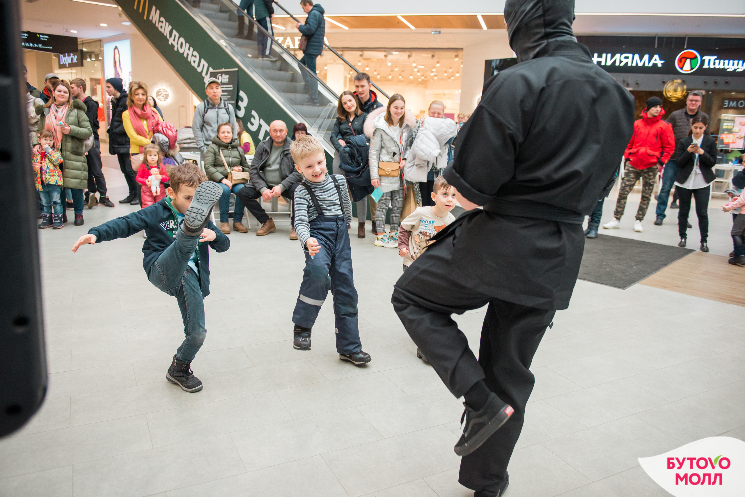 MALL. Фотограф Сергей Некрасов