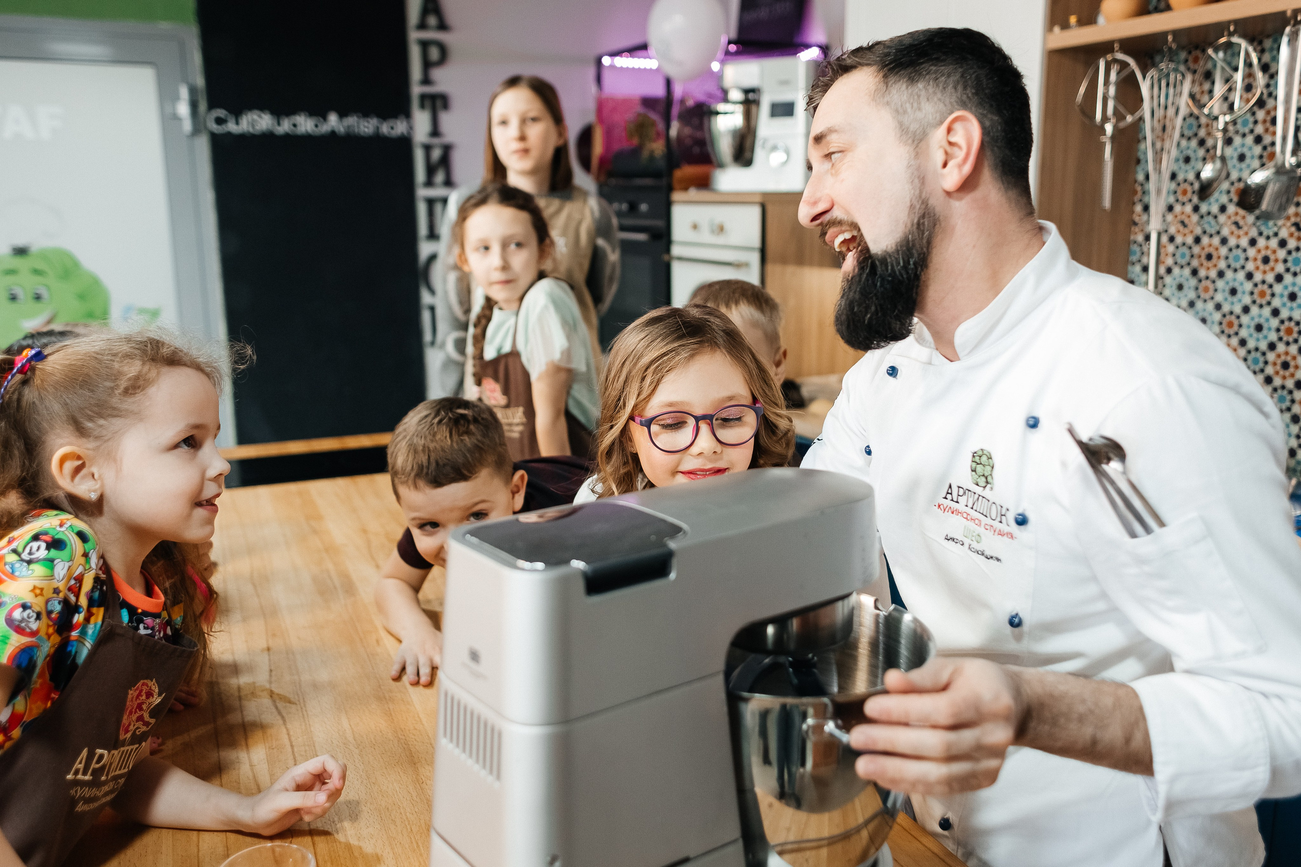 Детский мастер-класс в «АРТиШОК». Фотограф Кемерово | Сергей