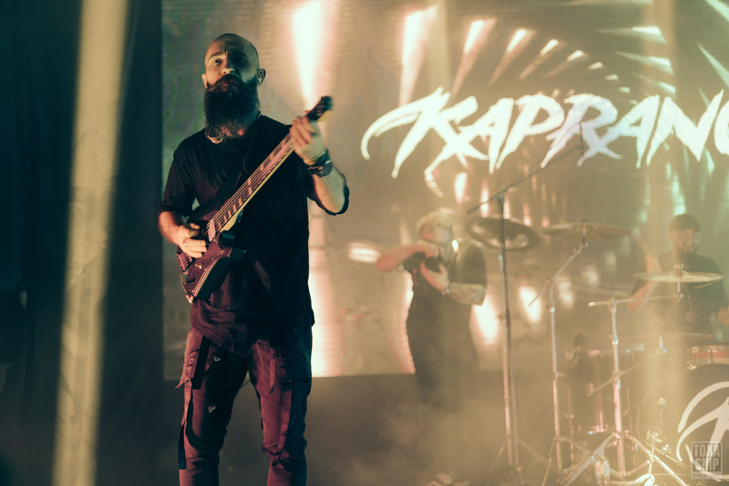 Концерт группы KAPRANOV в Москве (04.04.2025). Toxasnip Photo | Anton Maslenkin