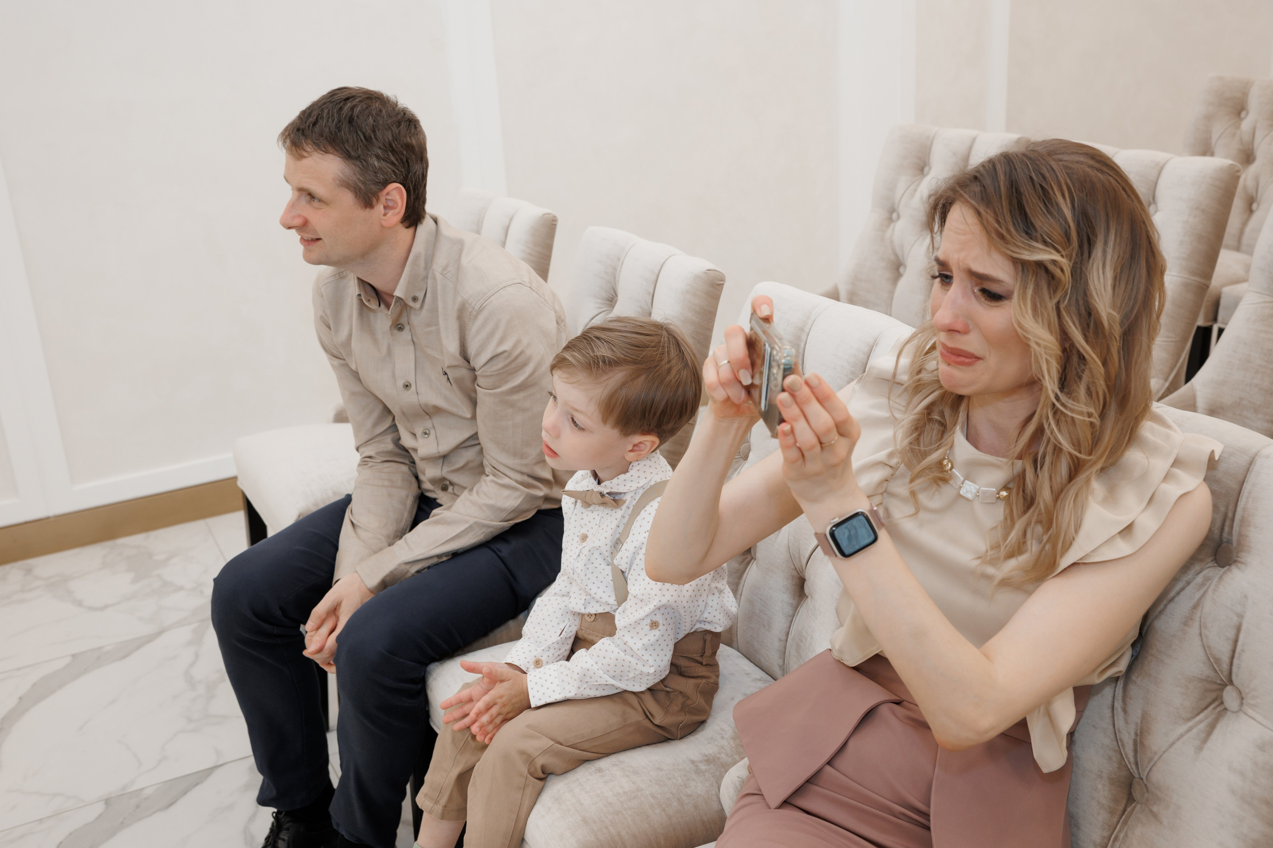 Регистрация в отеле Fish Point, ЗАГС Бутово, прогулка в Остафьево. Свадебный и репортажный фотограф (Москва, Королев и другие)