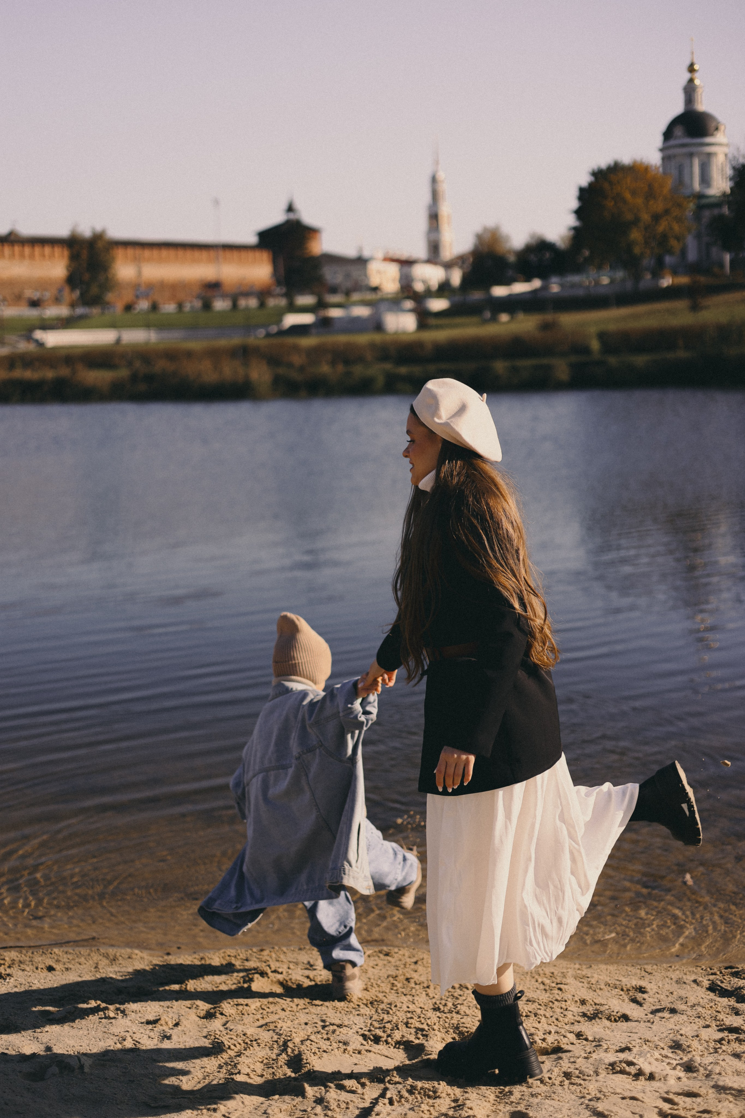 Игнат и его мама. Фотограф Мария Лаенко