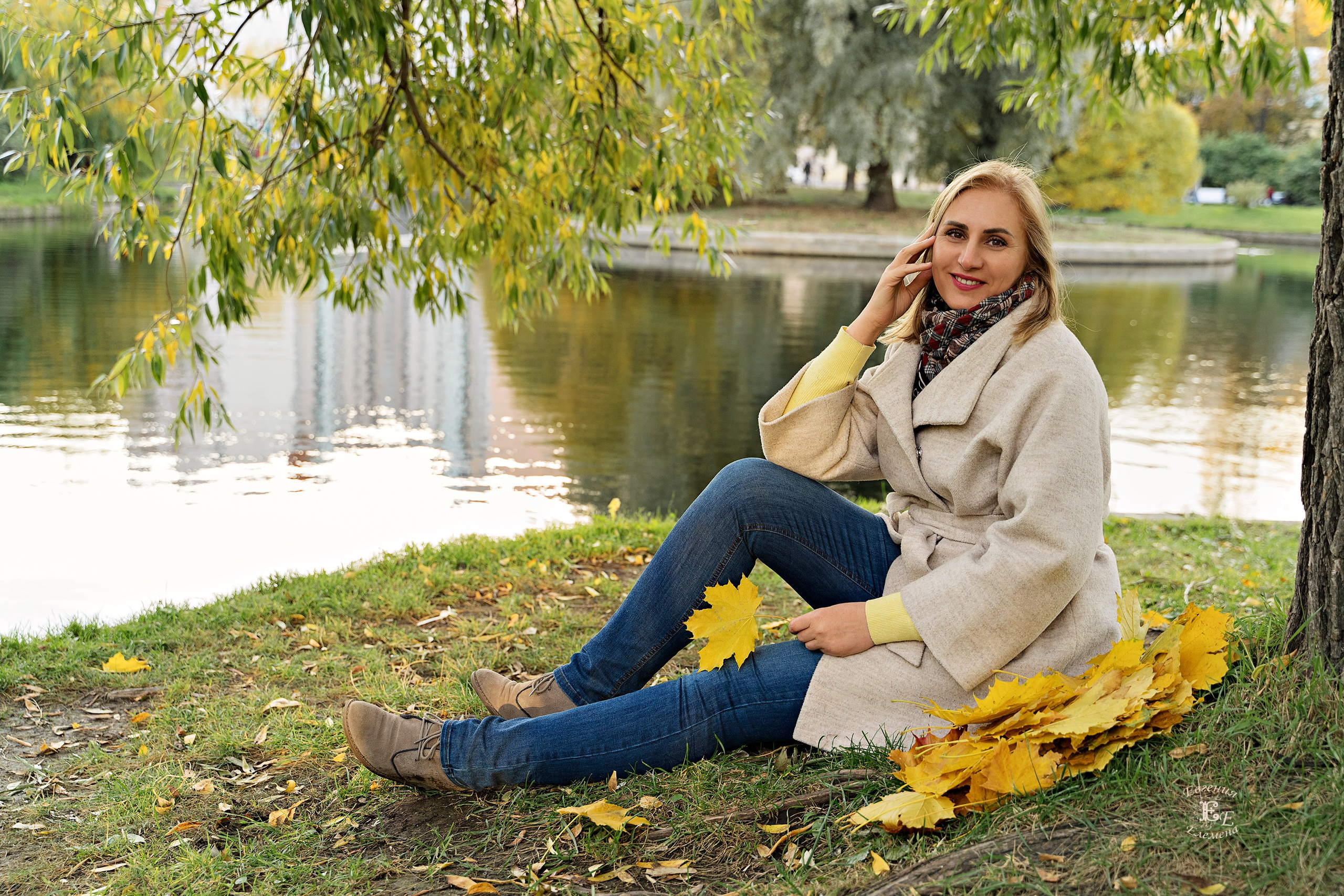 Групповая осенняя фотография. Семейный и портретный фотограф в Санкт-Петербурге Евгения Елемена