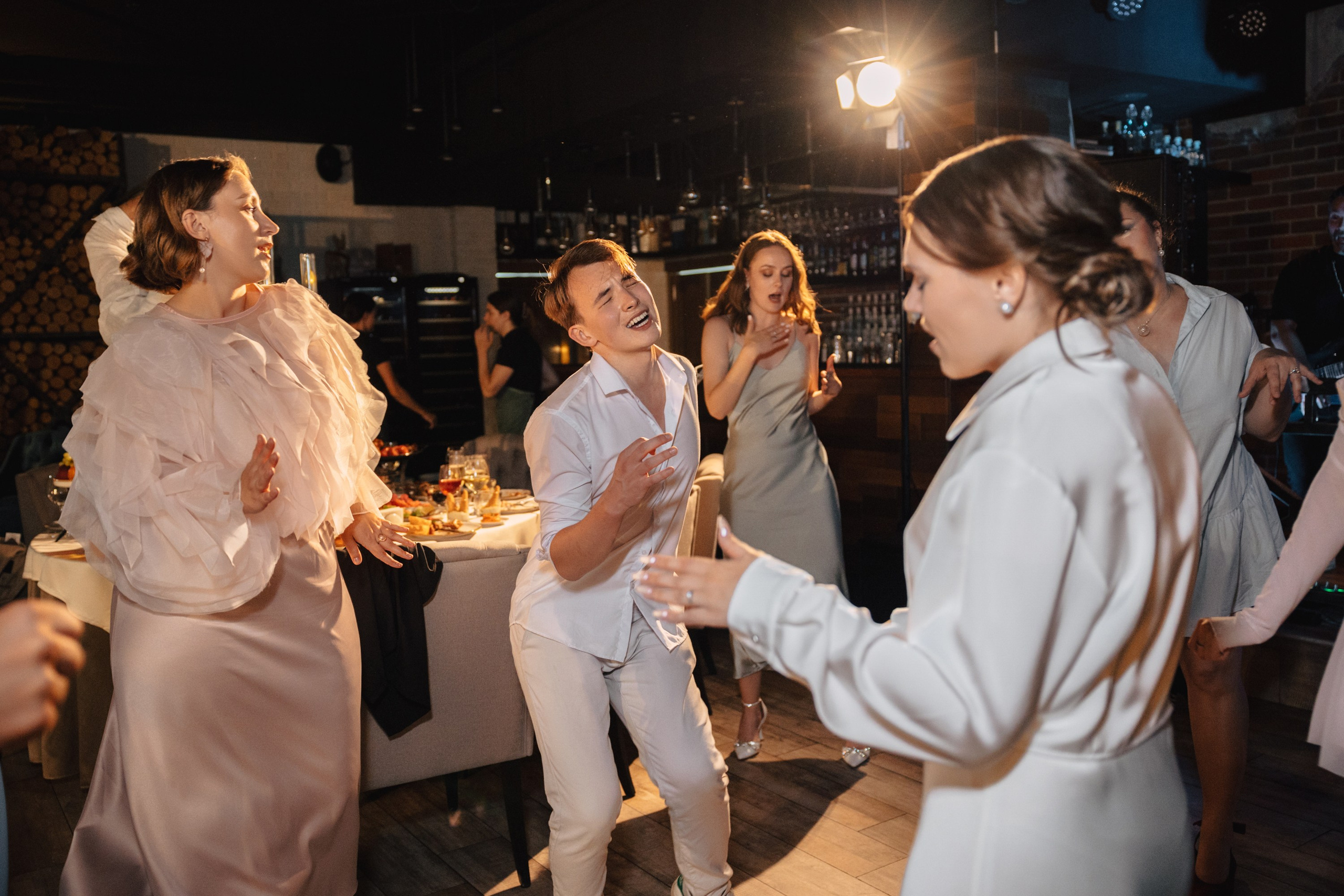 Лиза и Степа. Свадебный фотограф Александр Савченко Смоленск