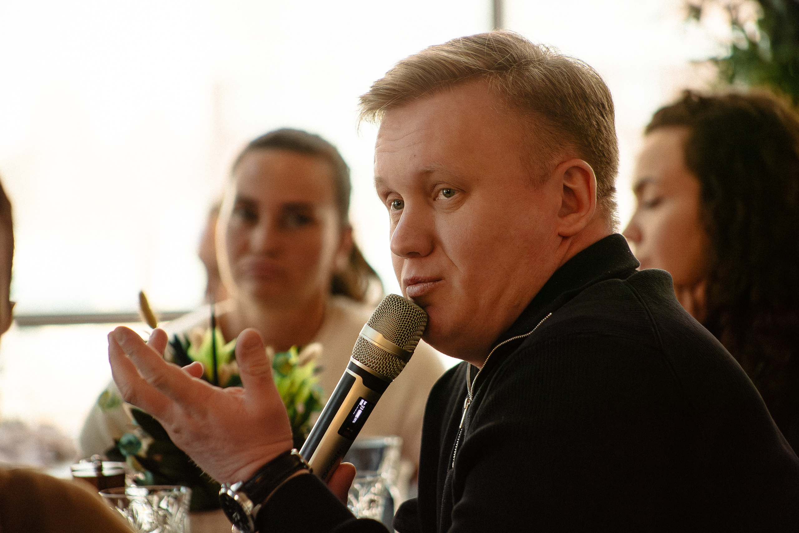 Бизнес завтрак Жанны Дариной. Фотограф Егор Сухов