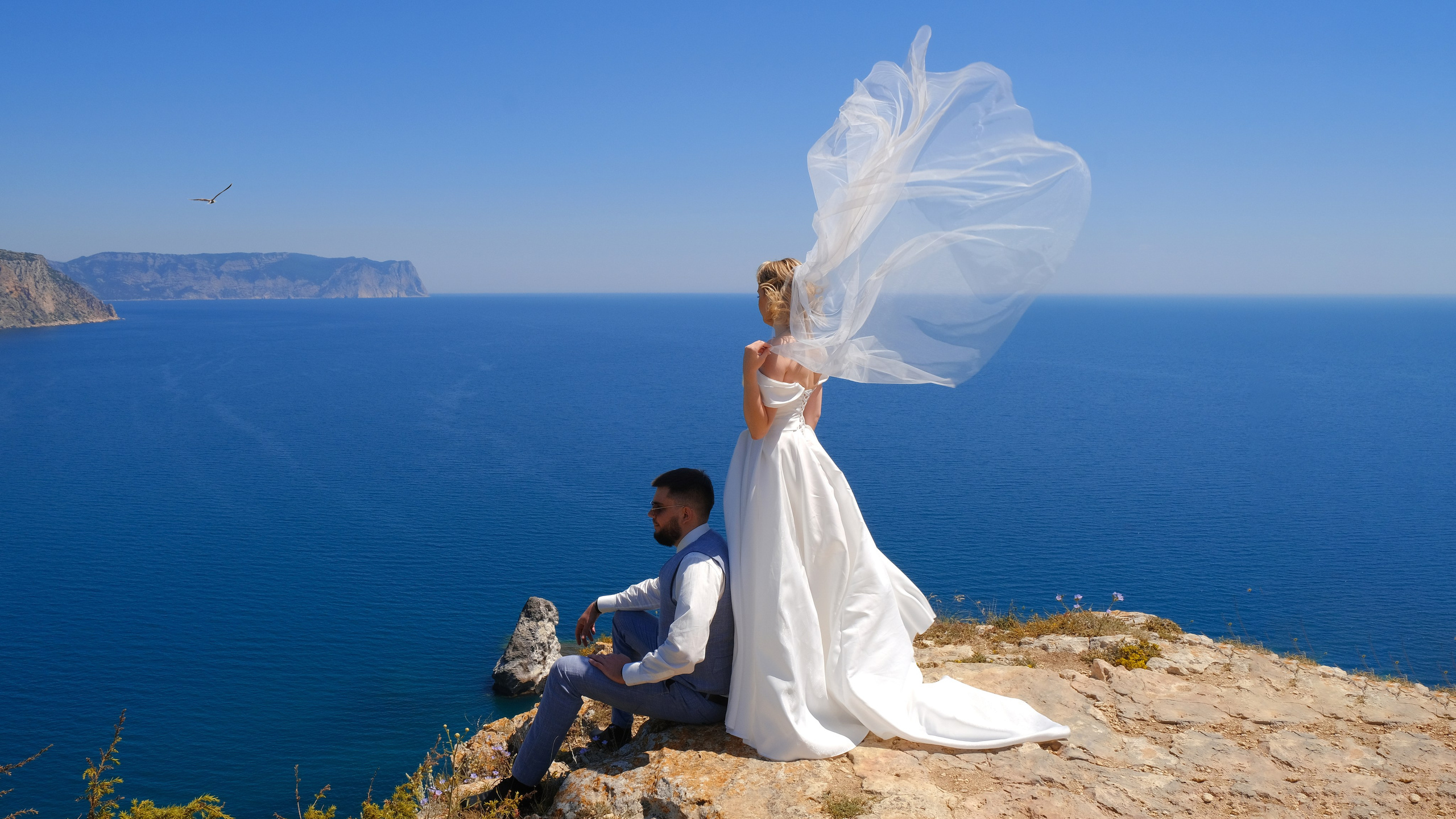 Профессиональная фотосъемка в Крыму. Натуральные эмоции и живые кадры. Забронируйте дату прямо сейчас!