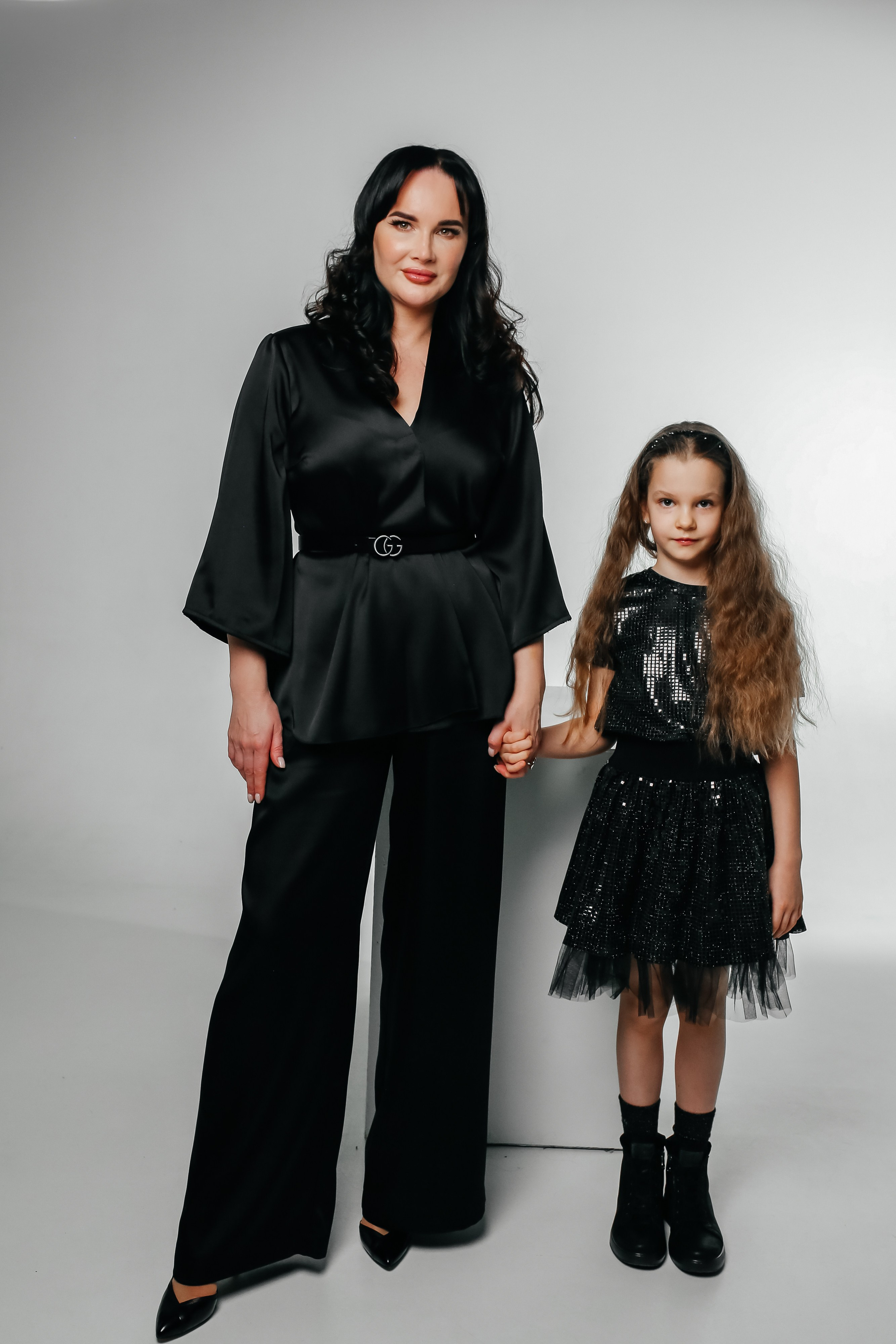 Оля и Анюта