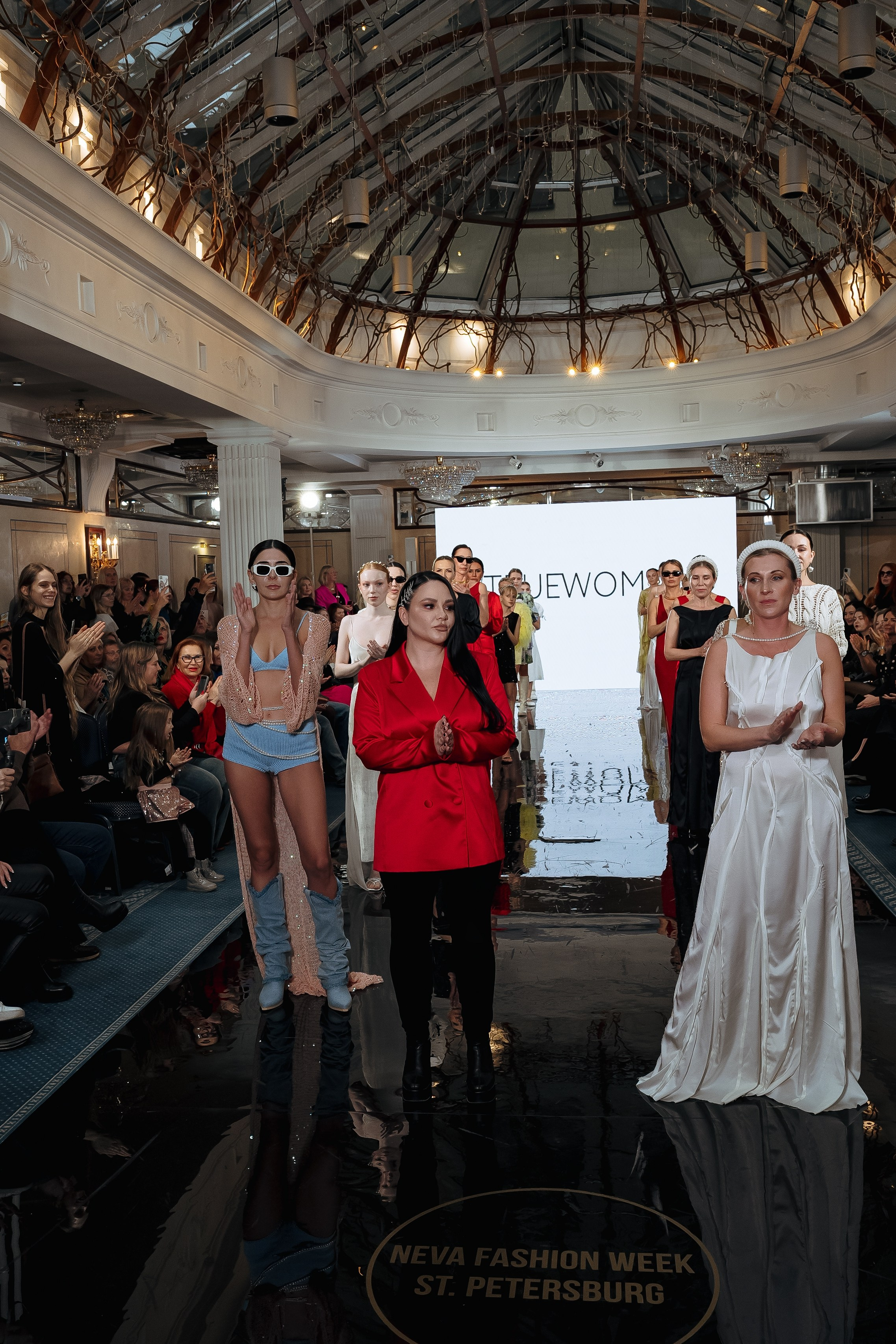 Neva Fashion Week St.Petersburg — GD Ambassador Hotel. Фотограф Пермь | Юлия Арт