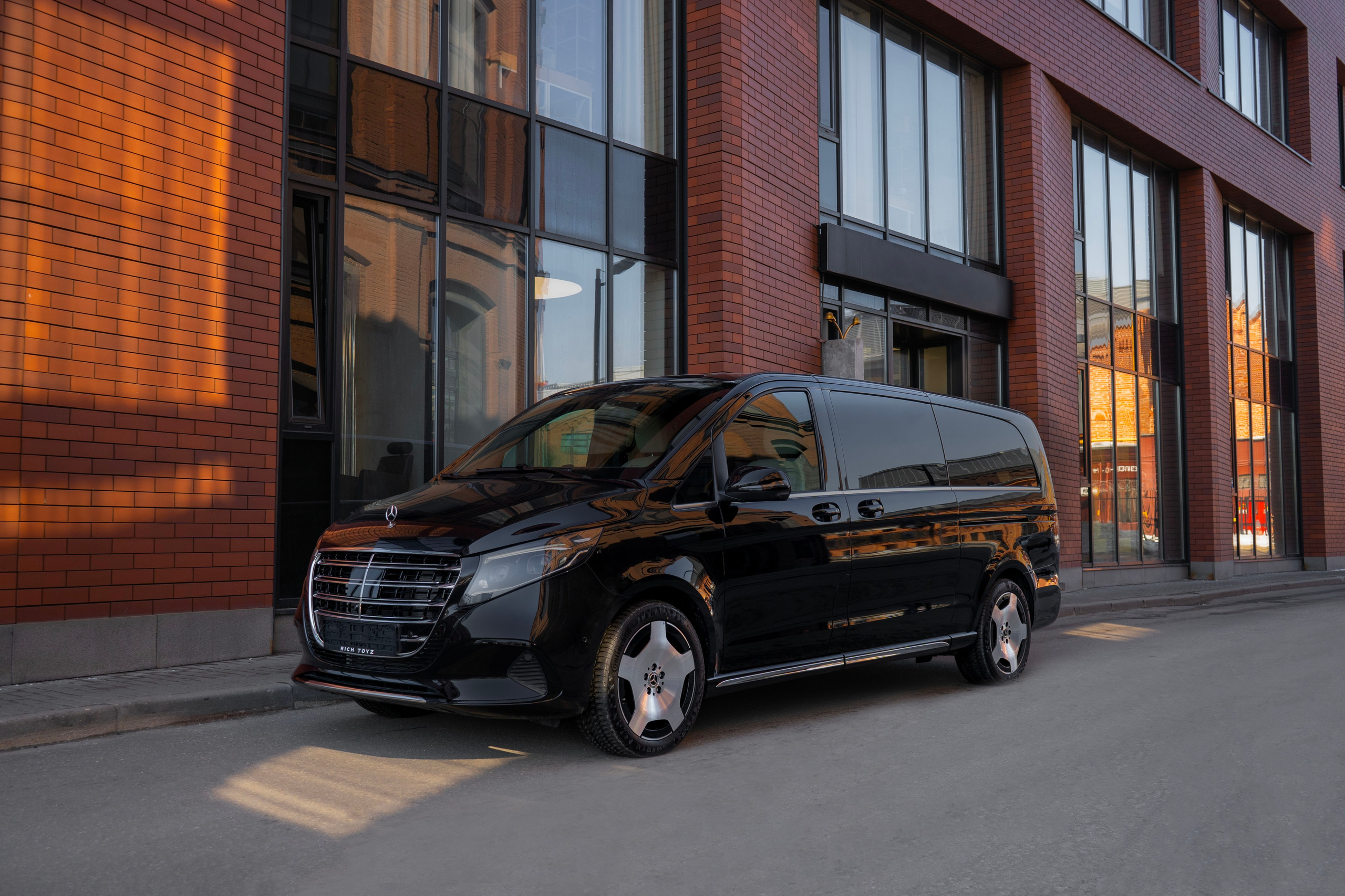 Mercedes-Benz V-class