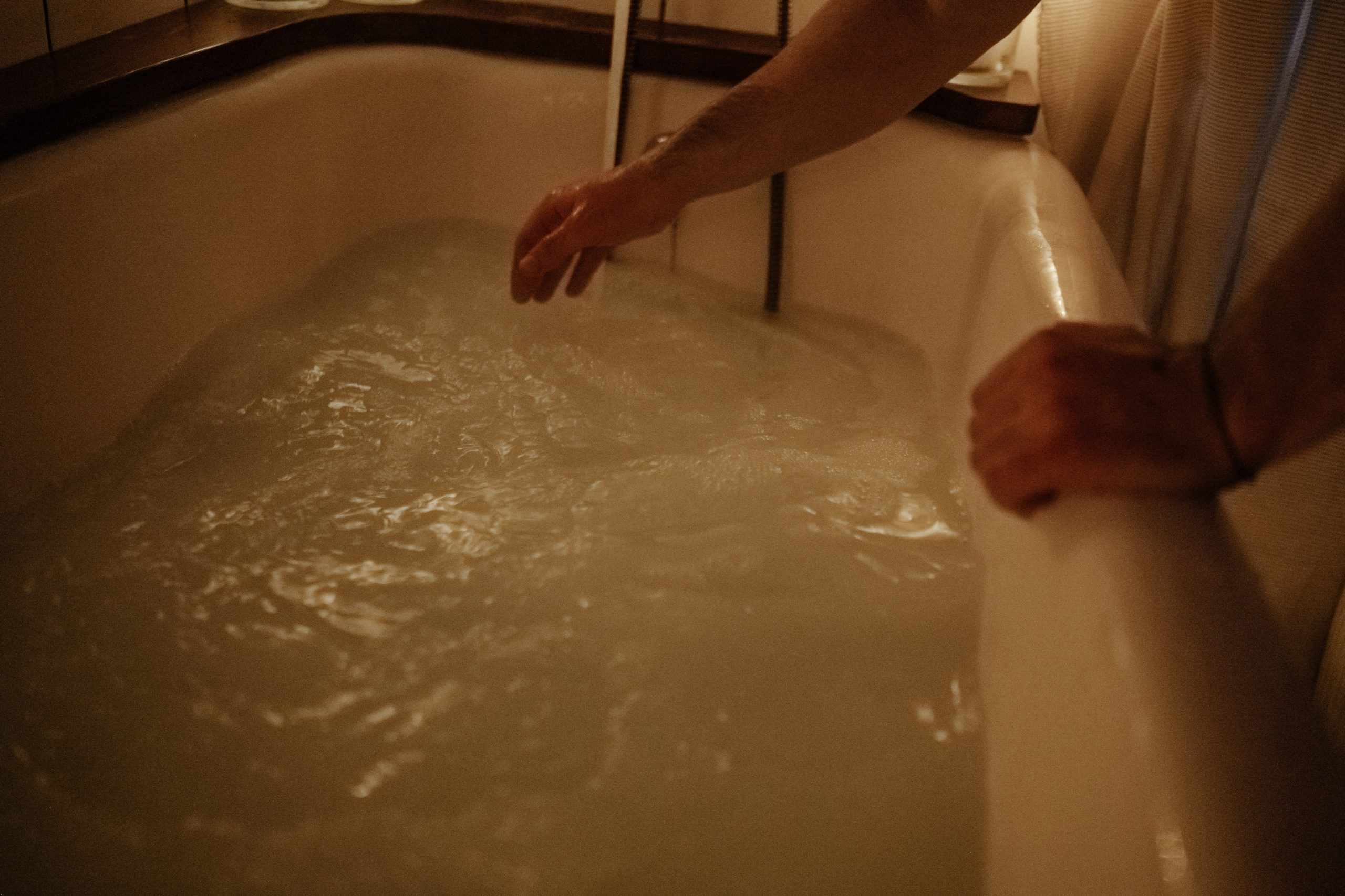 Свадебная фотосъемка в старинном отеле в Крыму. Свадебный и семейный фотограф и видеограф, Крым, Москва, Санкт -Петербург