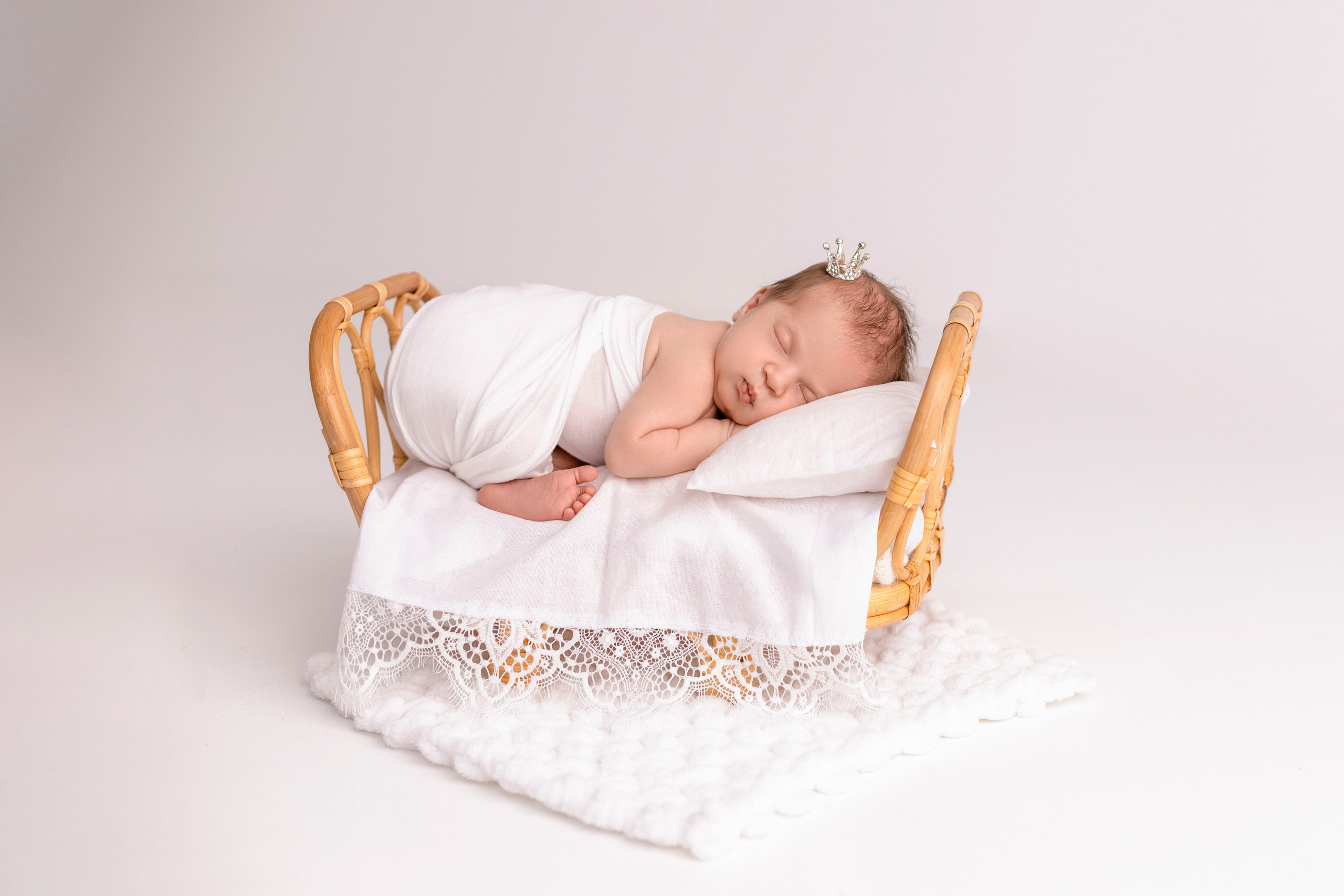 Зарина и дочка, 11 дней. Фотограф новорожденных в Нижнем Новгороде Надежда Кадылкина