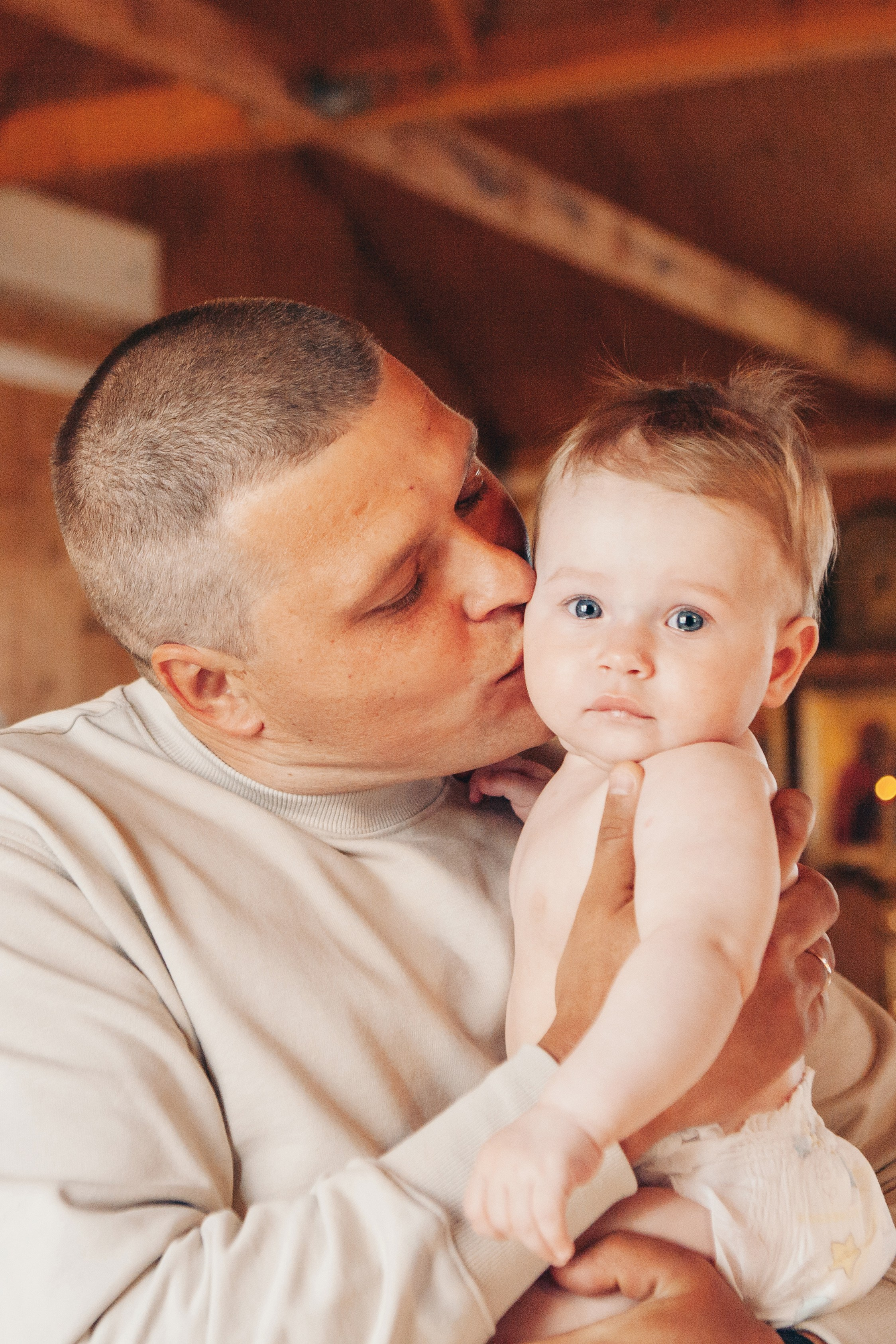 Крещение ребенка в церкви в москве. Фотограф Ольга Ефремова