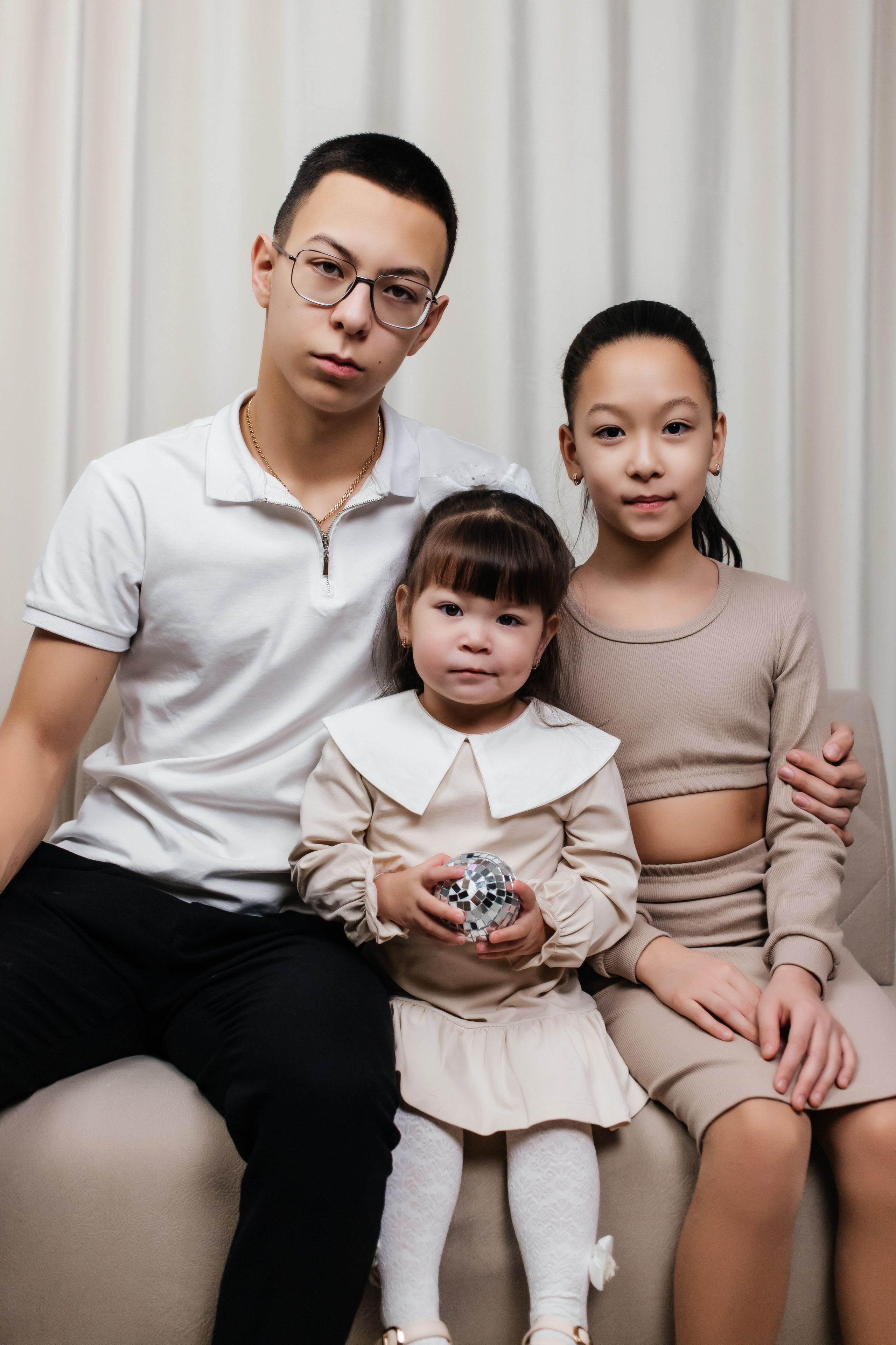 Альмира семейный новый год. Женский фотограф в Оренбурге Ирина Заводчикова