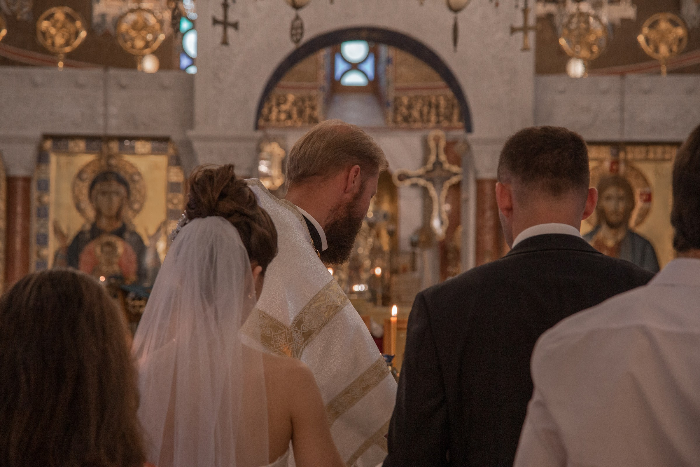 Репортажная съемка венчания в храмах Москвы. Фотограф Анна Татаурова | Авторская фотосъемка в Москве