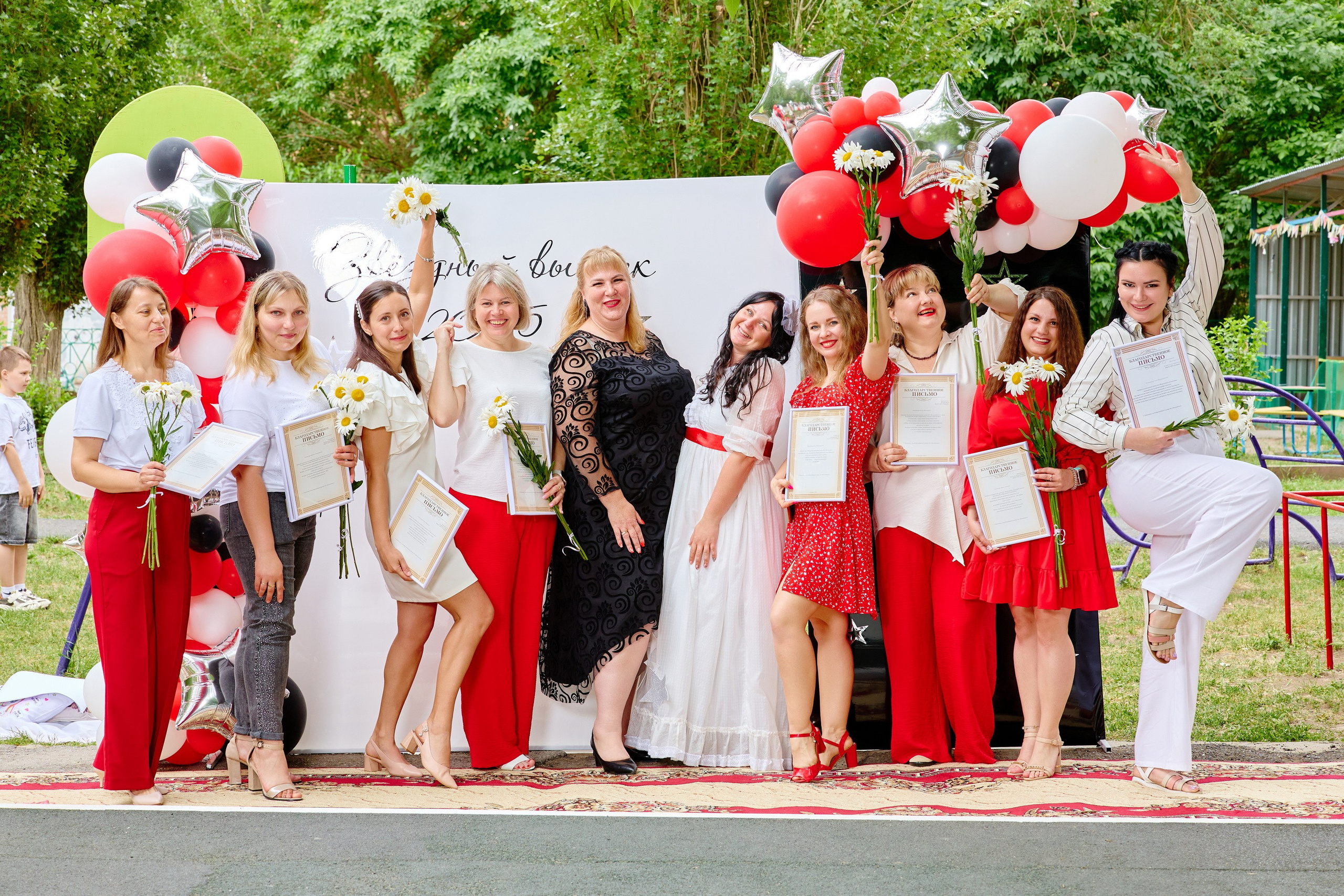 Выпускной 45 сад. Фотограф Выпускные альбомы Таганрог Сергей Коробченко