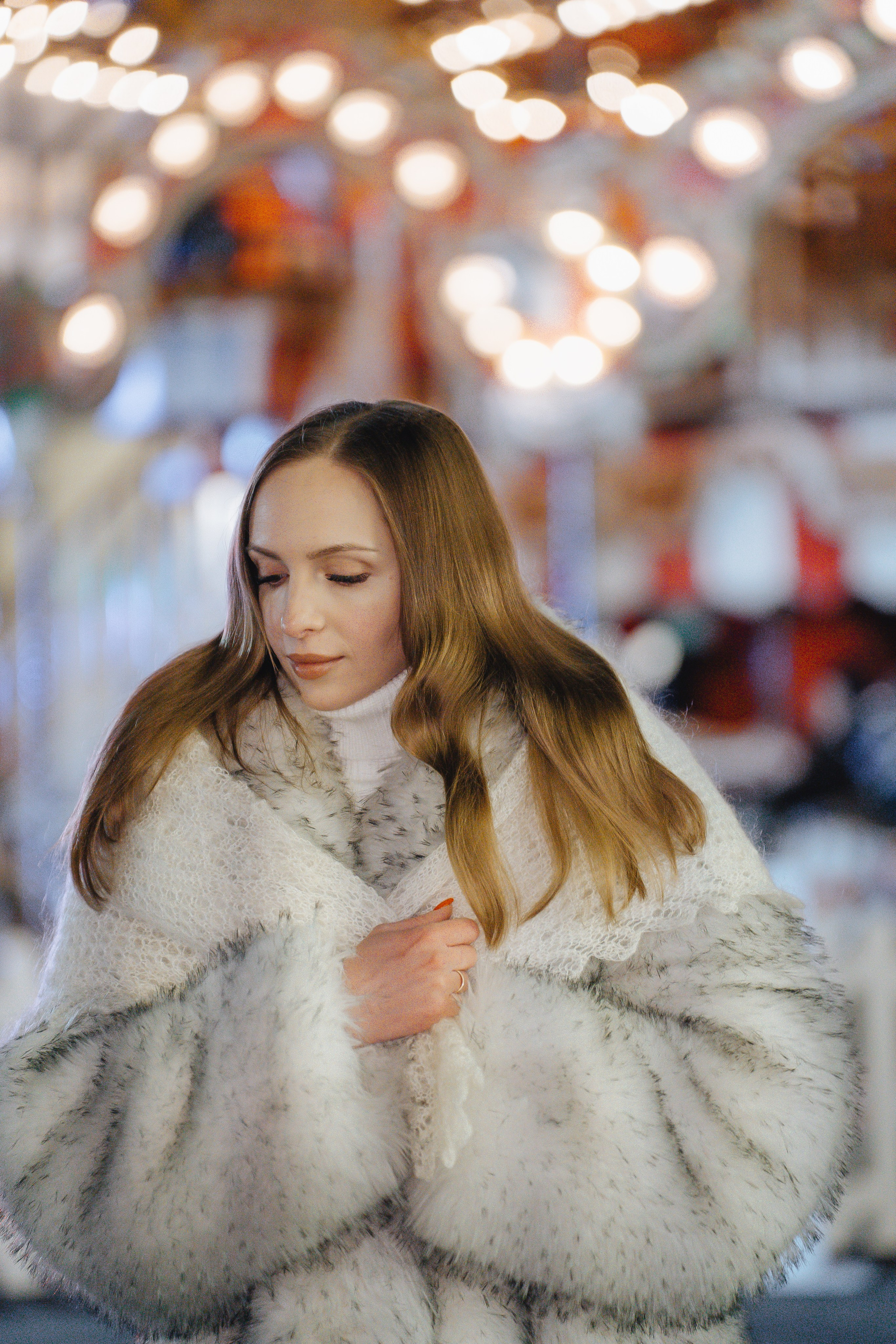 ПРОГУЛКА НА МАНЕЖНОЙ ПЛОЩАДИ ДЛЯ ДЕВУШКИ ПЕРЕД НОВЫМ ГОДОМ (НОВОГОДНЯЯ ФОТОСЕССИИЯ НА МАНЕЖНОЙ ПЛОЩАДИ). Профессиональный фотограф, Санкт-Петербург — Виктория Богомолова