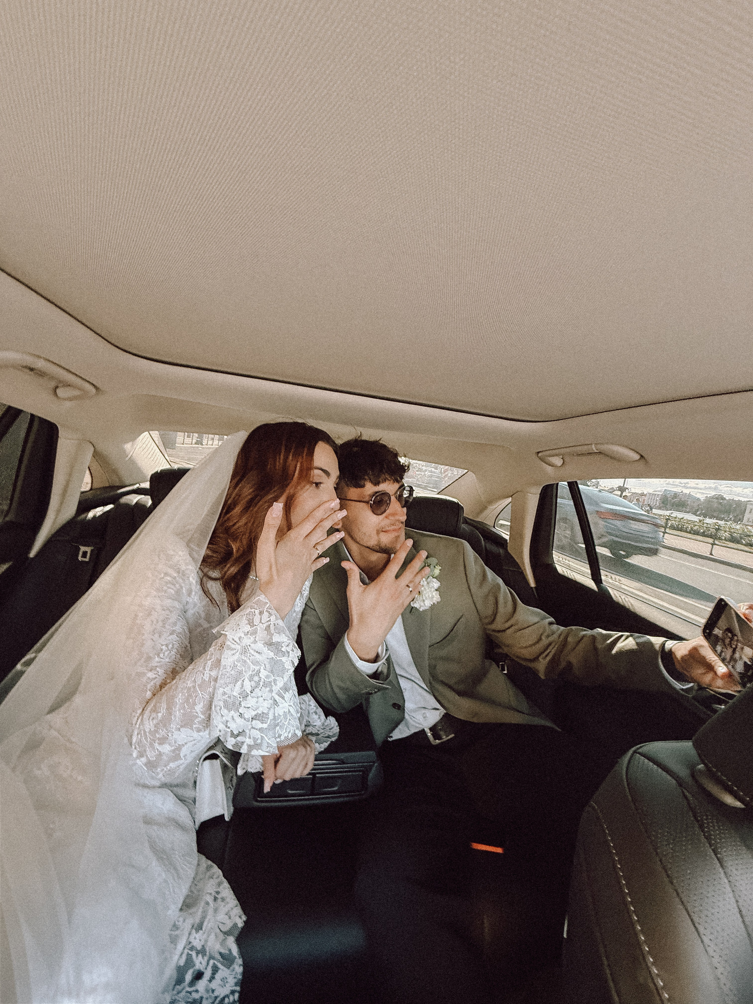 ФОТО НА ТЕЛЕФОН ВО ВРЕМЯ БРАКОСОЧЕТАНИЯ В ПЕРВОМ ДВОРЦЕ И ПРОГУЛКИ. Профессиональный фотограф, Санкт-Петербург — Виктория Богомолова