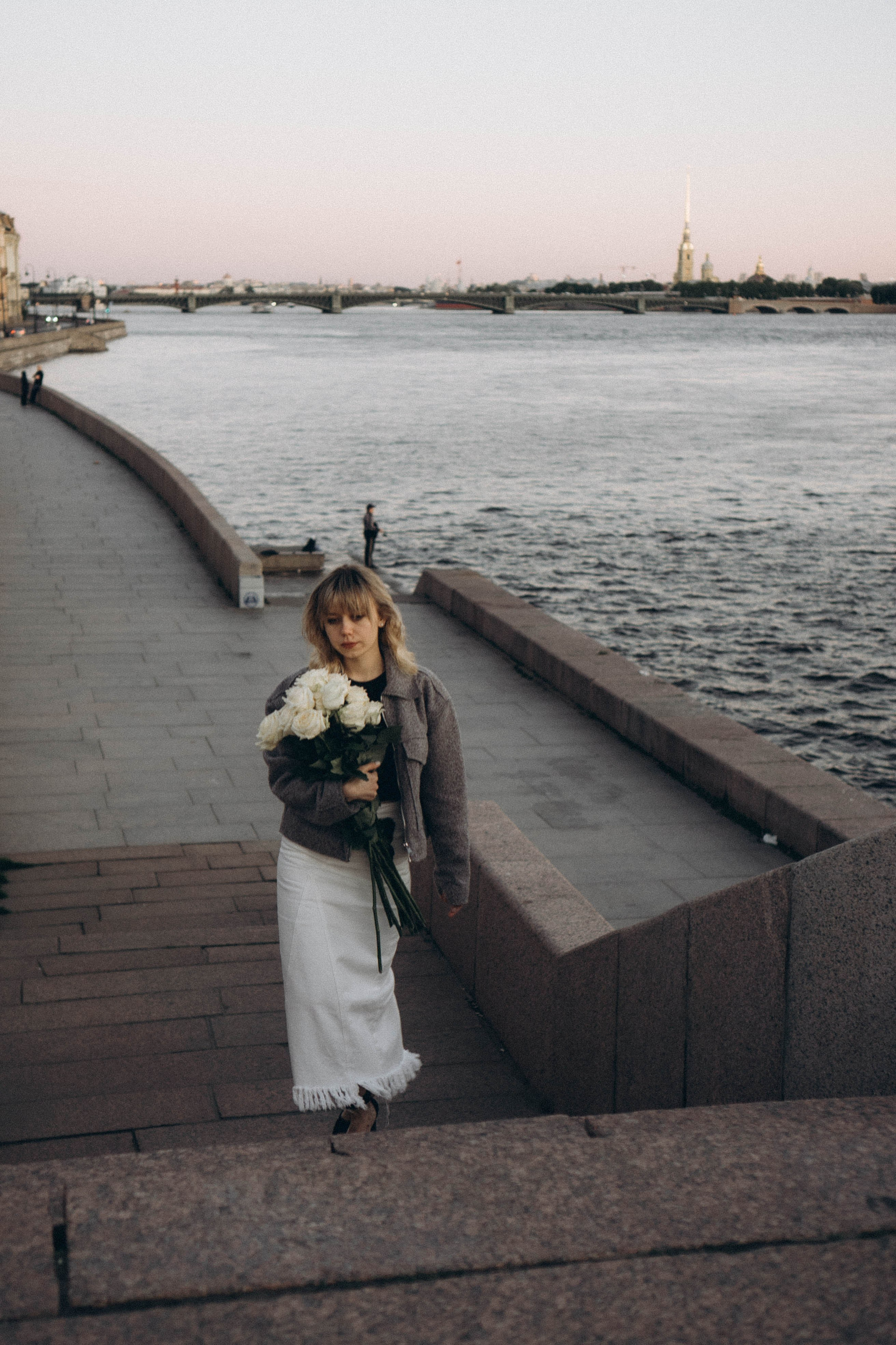 ПРОГУЛКА ПО ГОРОДУ В БЕЛЫЕ НОЧИ (другой вариант). Профессиональный фотограф, Санкт-Петербург — Виктория Богомолова