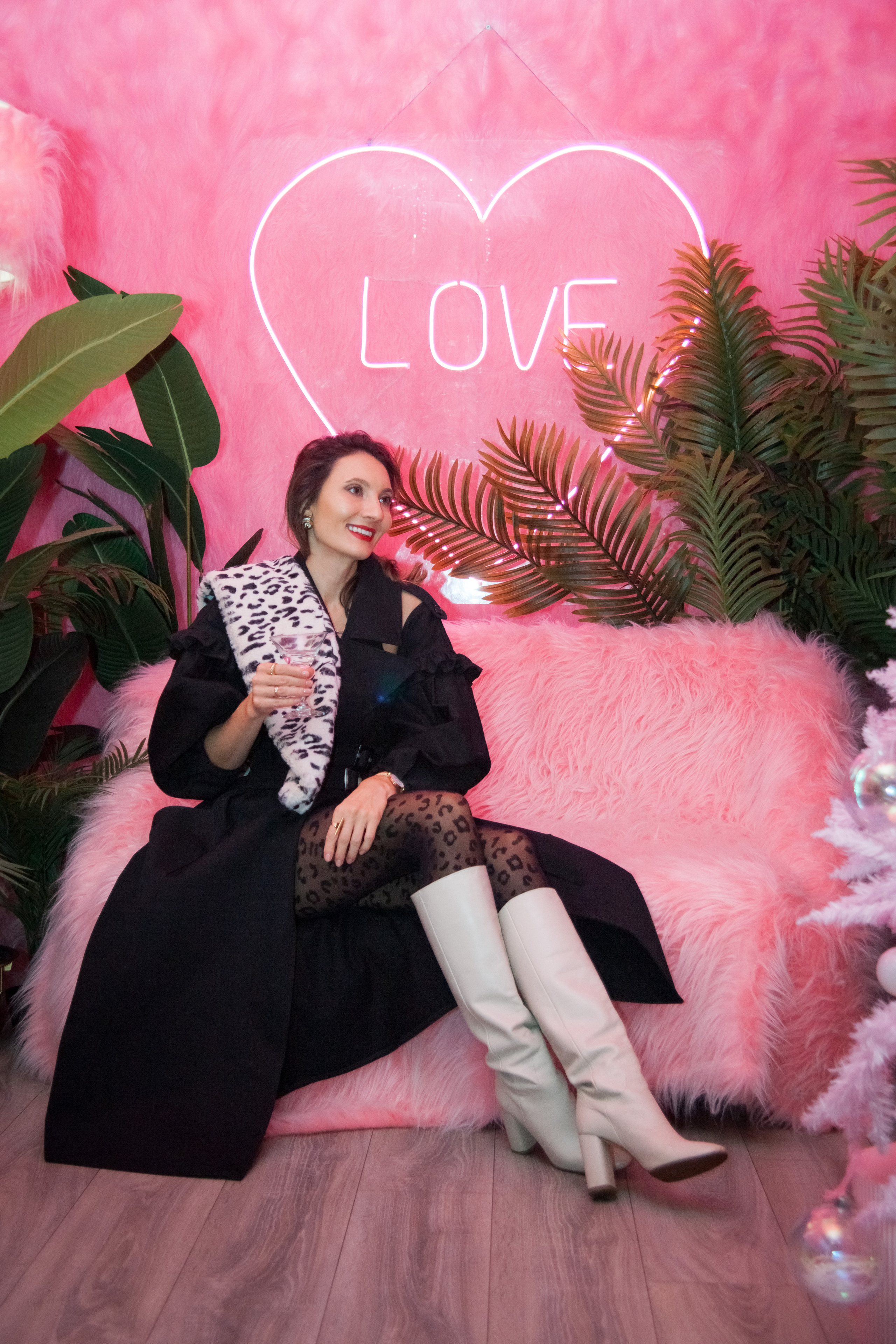 Репортаж Fashion Network Party в стиле Круэлла де Виль