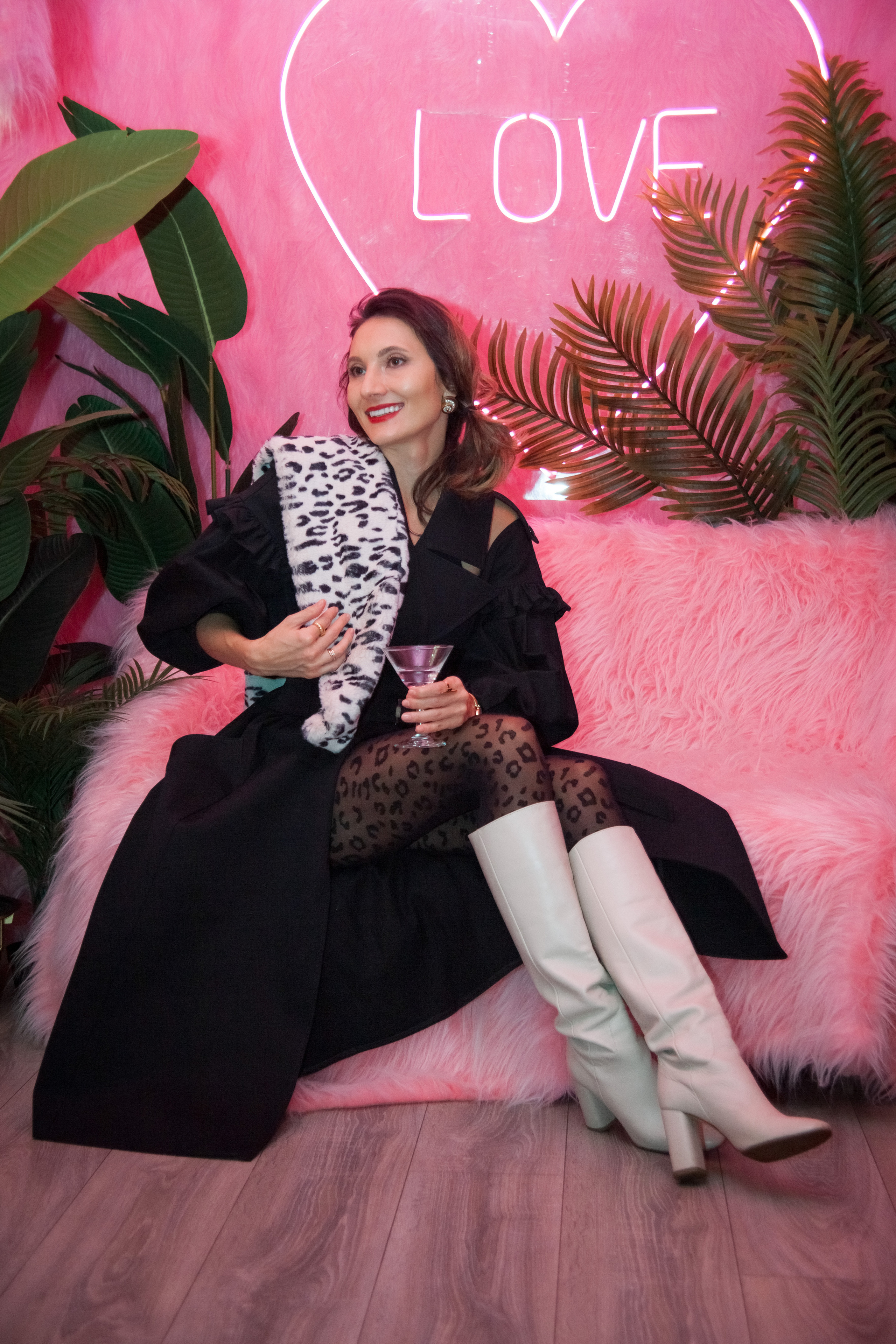 Репортаж Fashion Network Party в стиле Круэлла де Виль