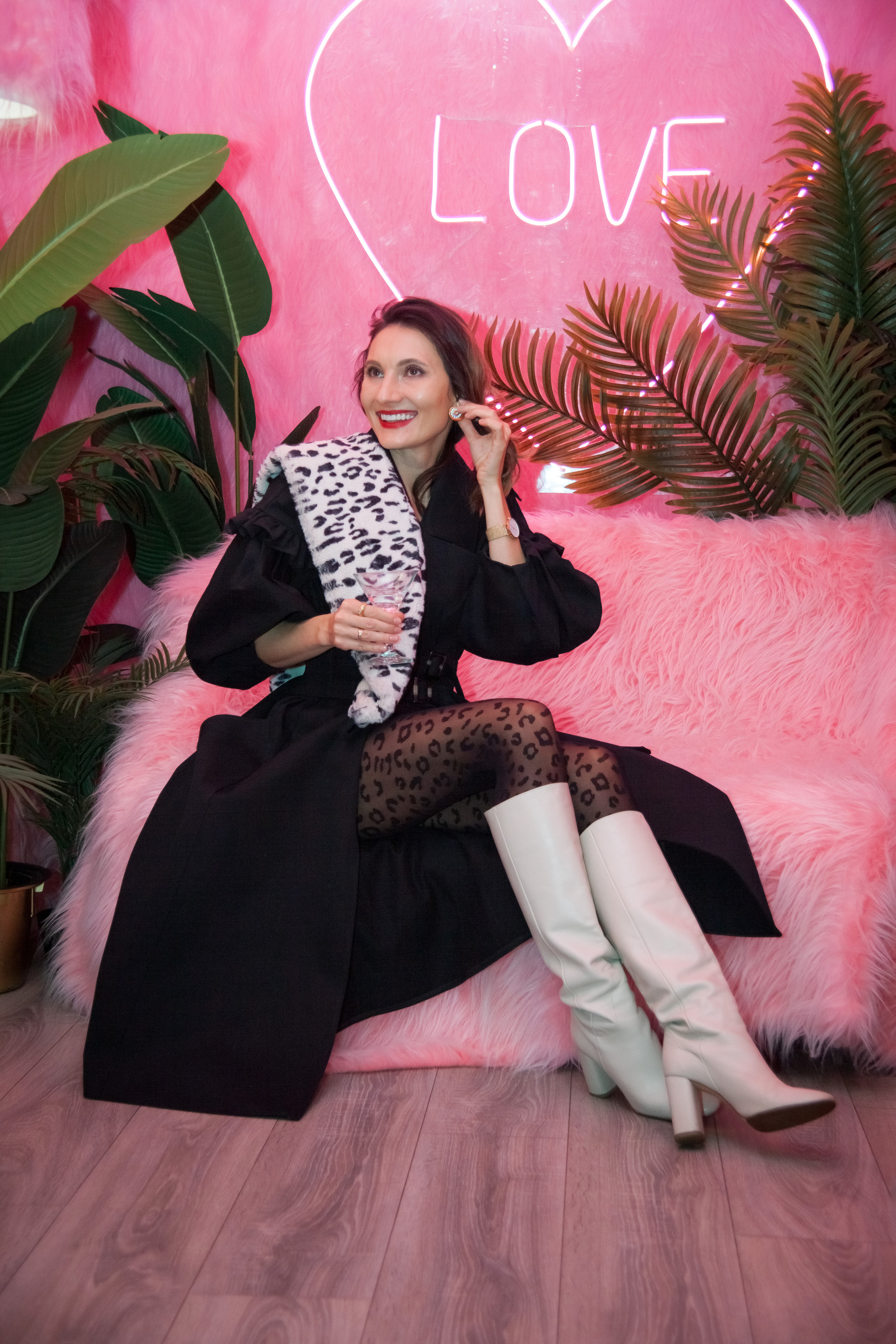 Репортаж Fashion Network Party в стиле Круэлла де Виль