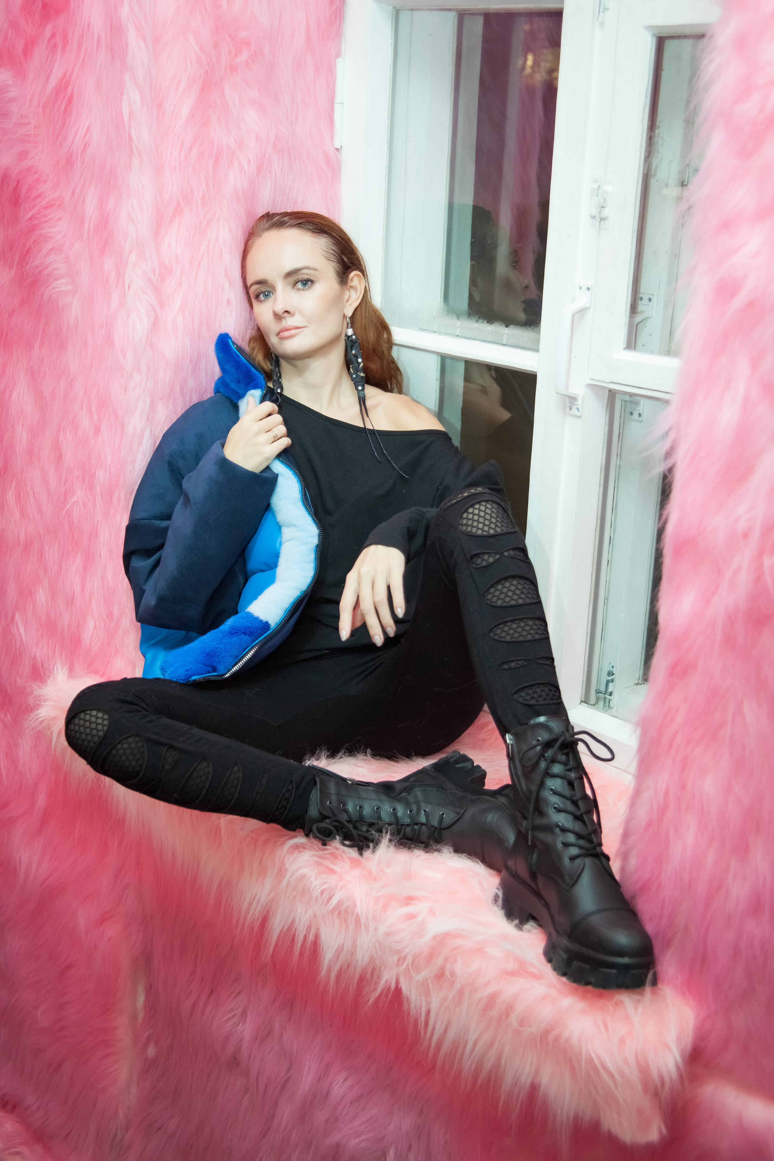 Репортаж Fashion Network Party в стиле Круэлла де Виль