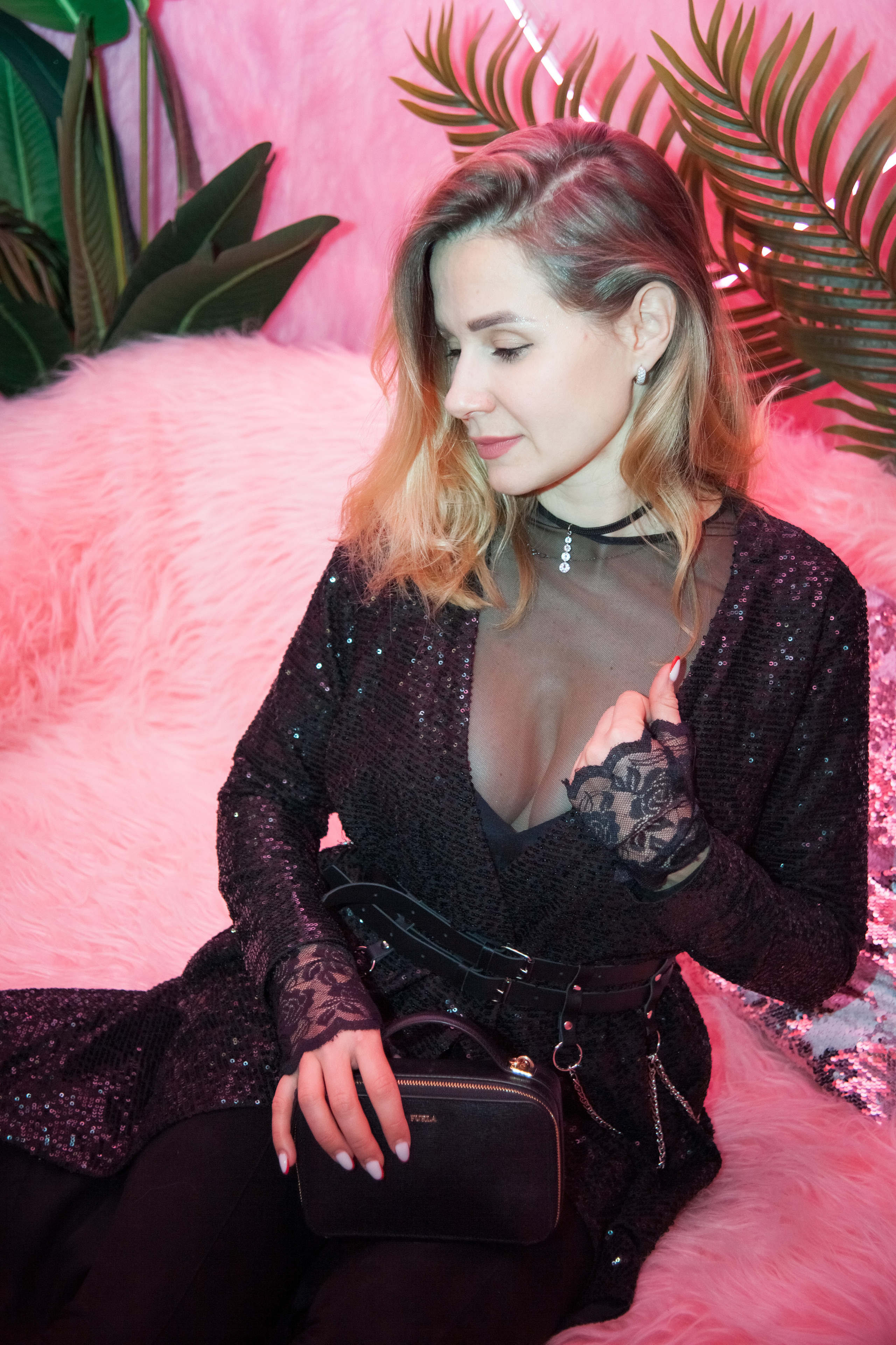 Репортаж Fashion Network Party в стиле Круэлла де Виль