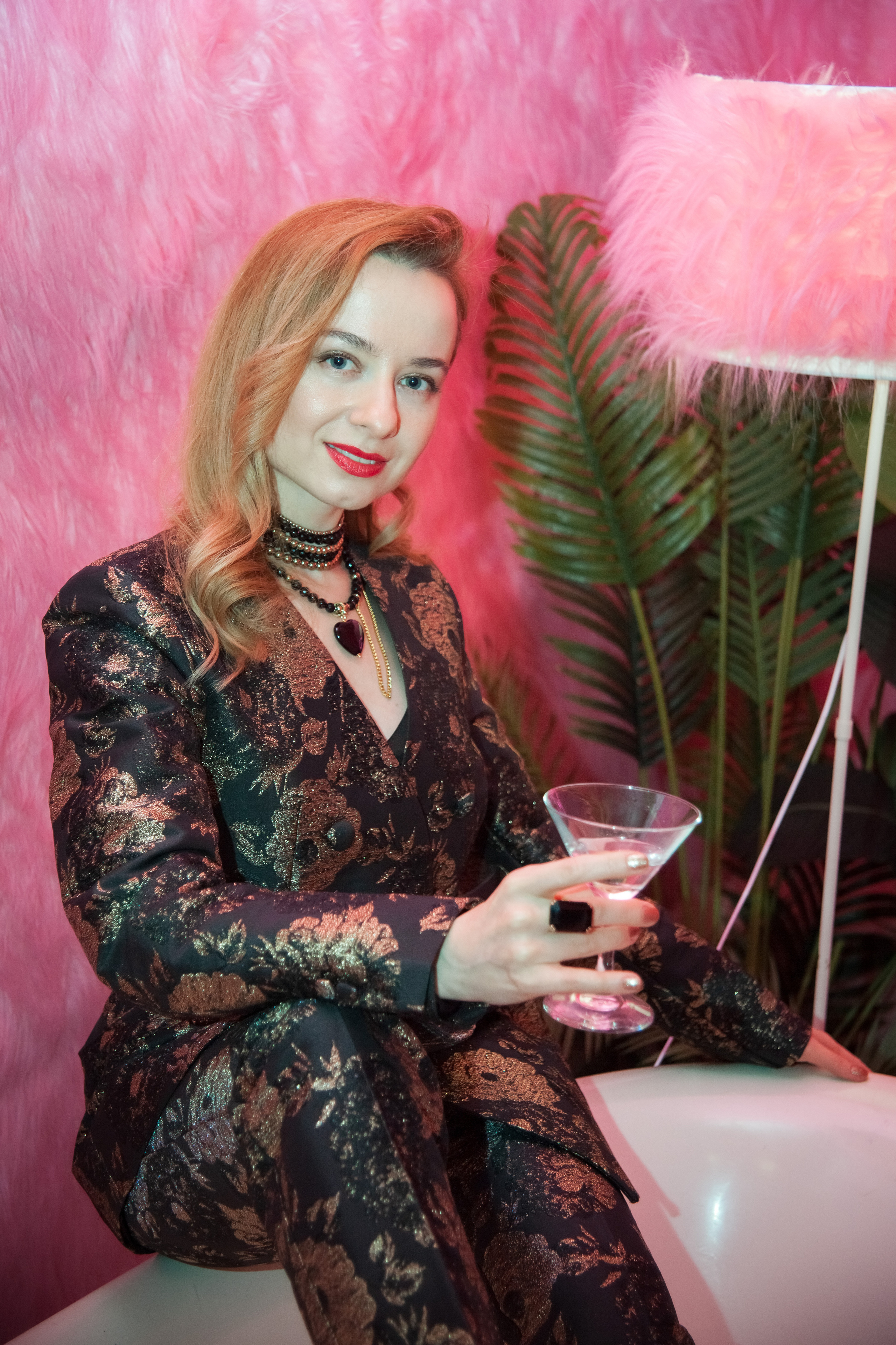 Репортаж Fashion Network Party в стиле Круэлла де Виль