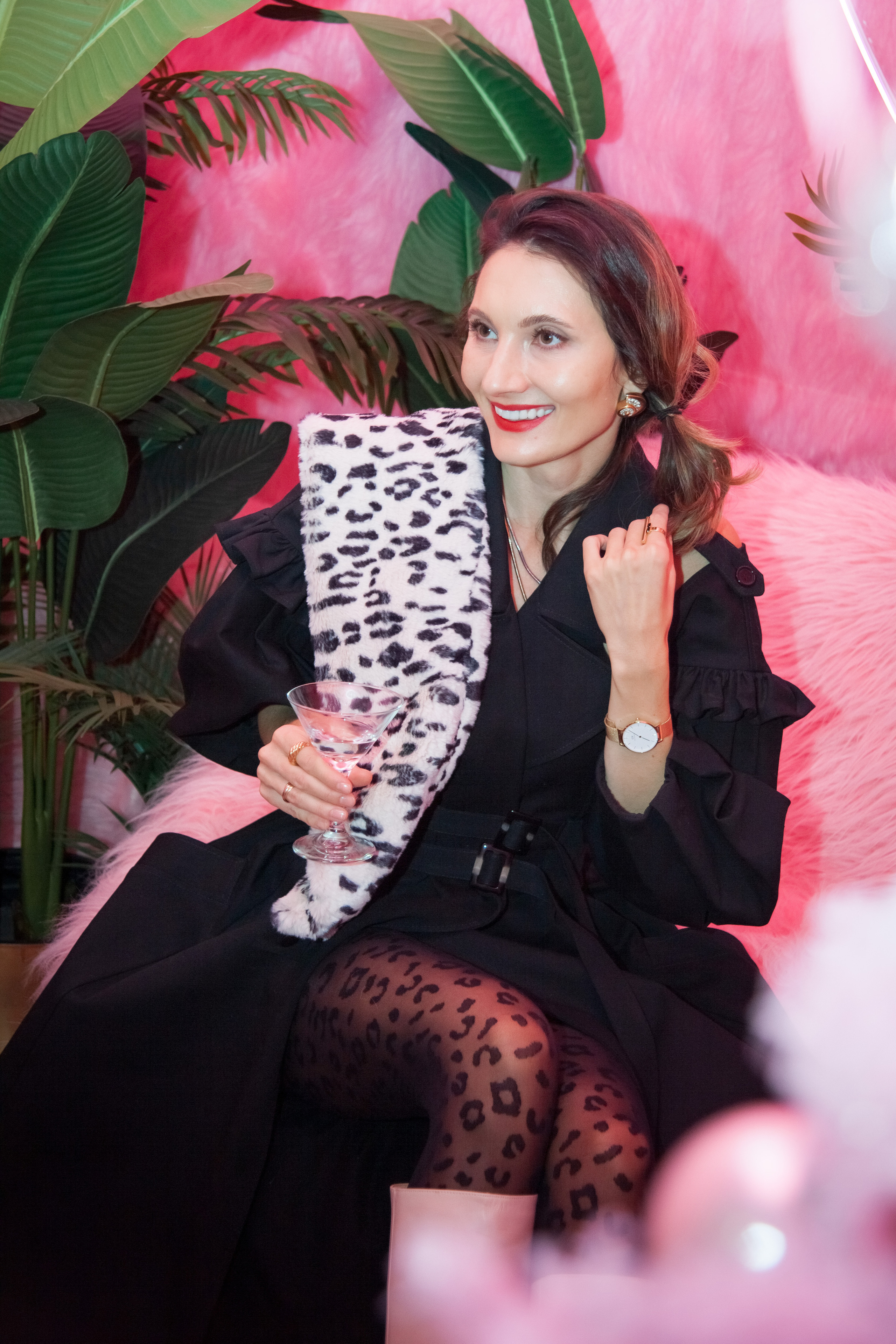 Репортаж Fashion Network Party в стиле Круэлла де Виль