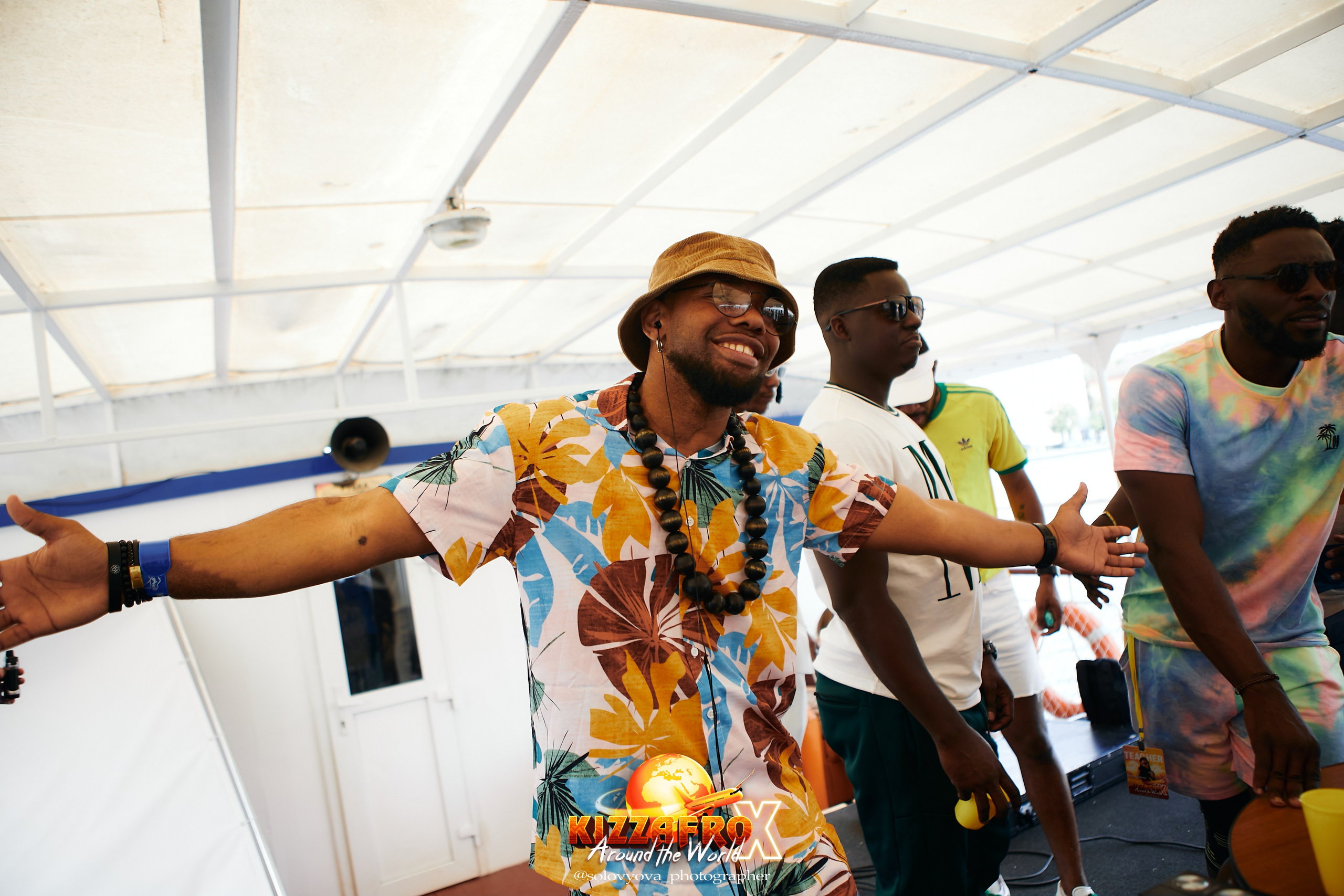 Boat party. Свадебный фотограф