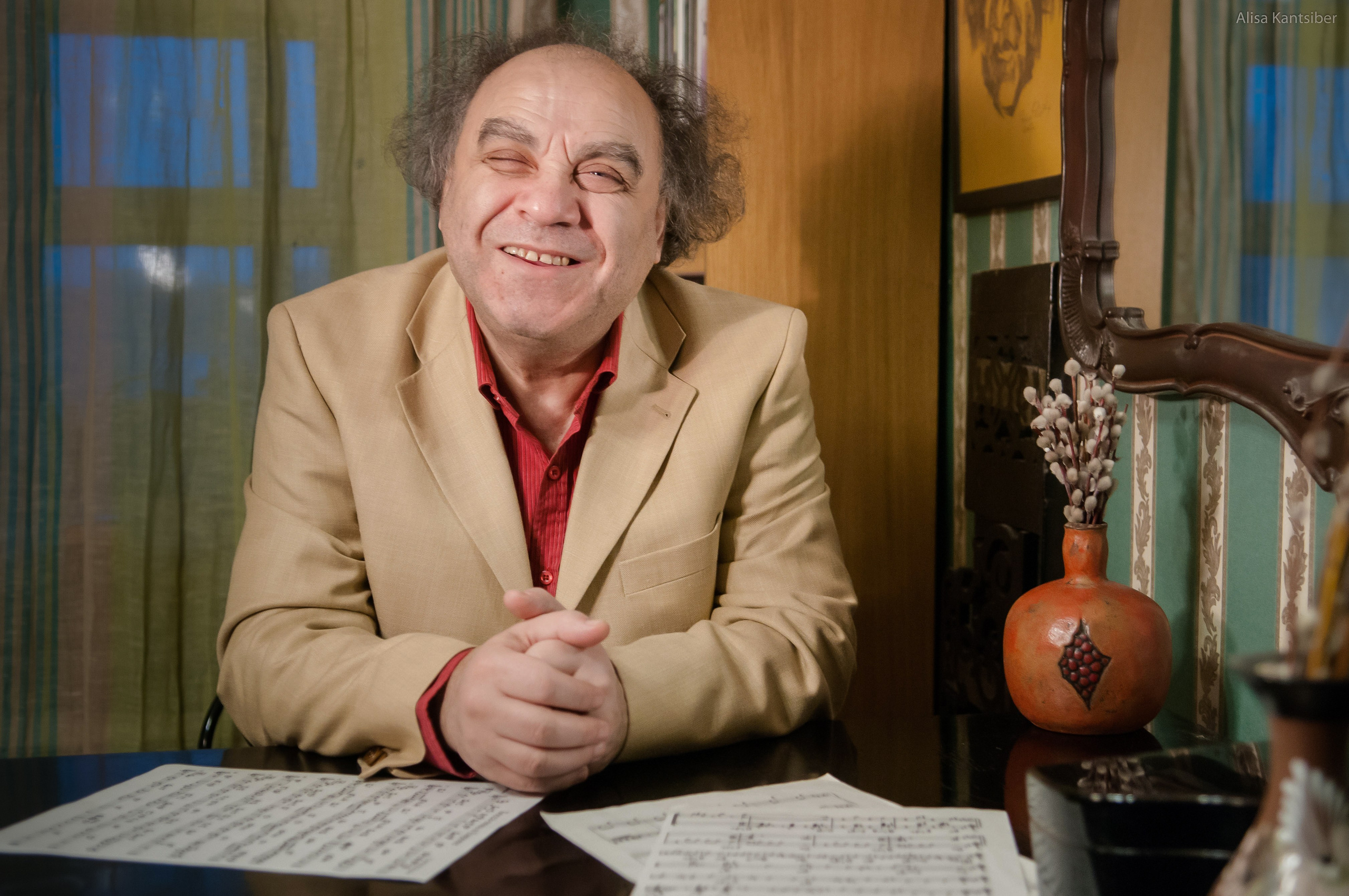 Любому современному человеку нужен контент для сайта, социальных сетей. Фотограф Алиса Канцибер. Москва. Портрет, семейное фото, свадьбы