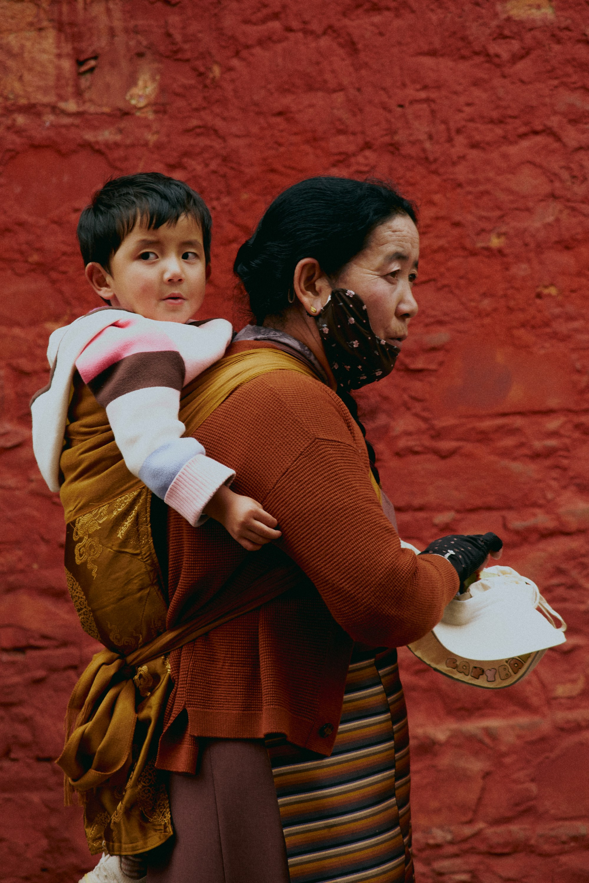 TRAVEL. EVGENYA PERESADOVA